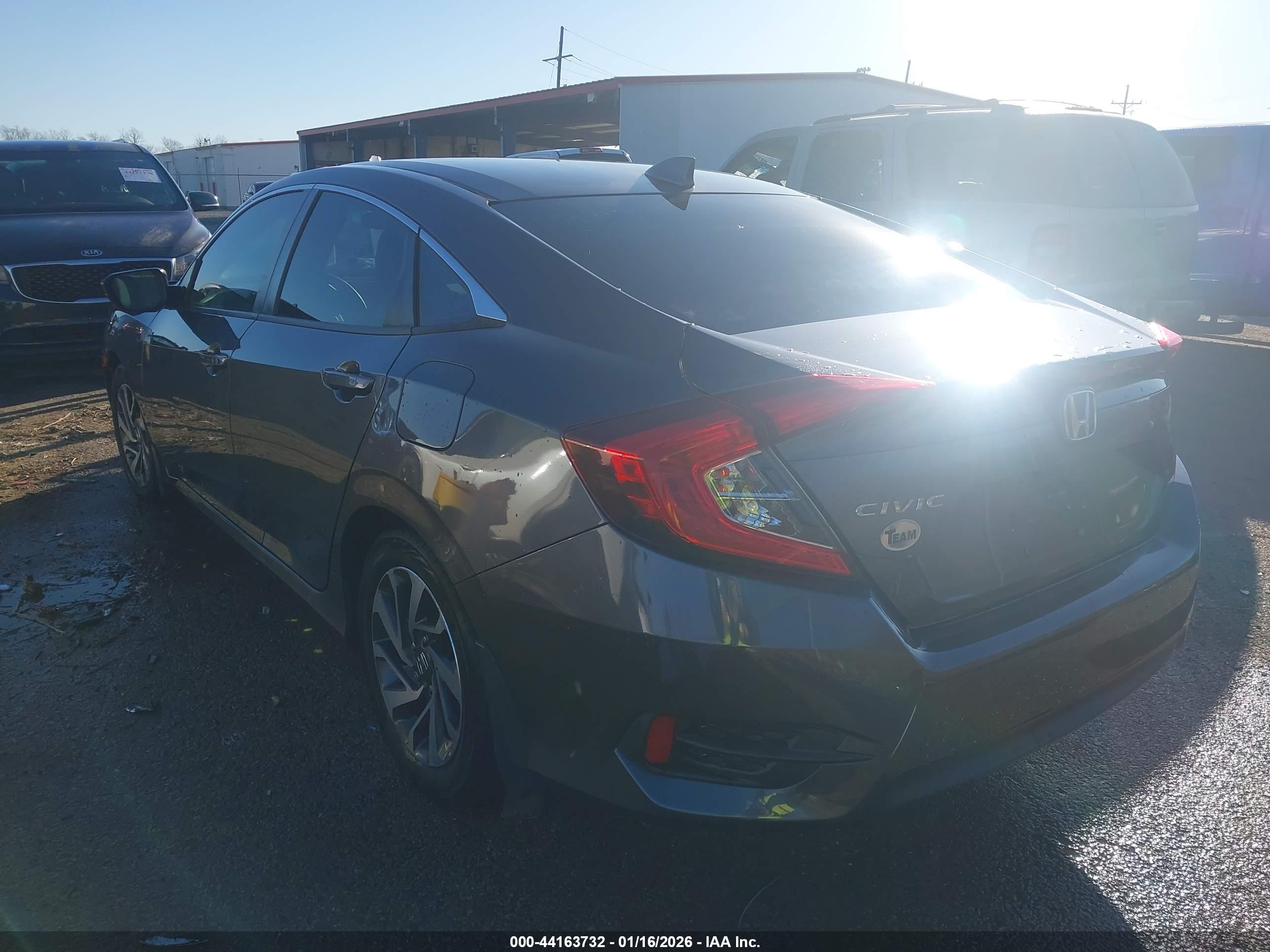 HONDA CIVIC image 3