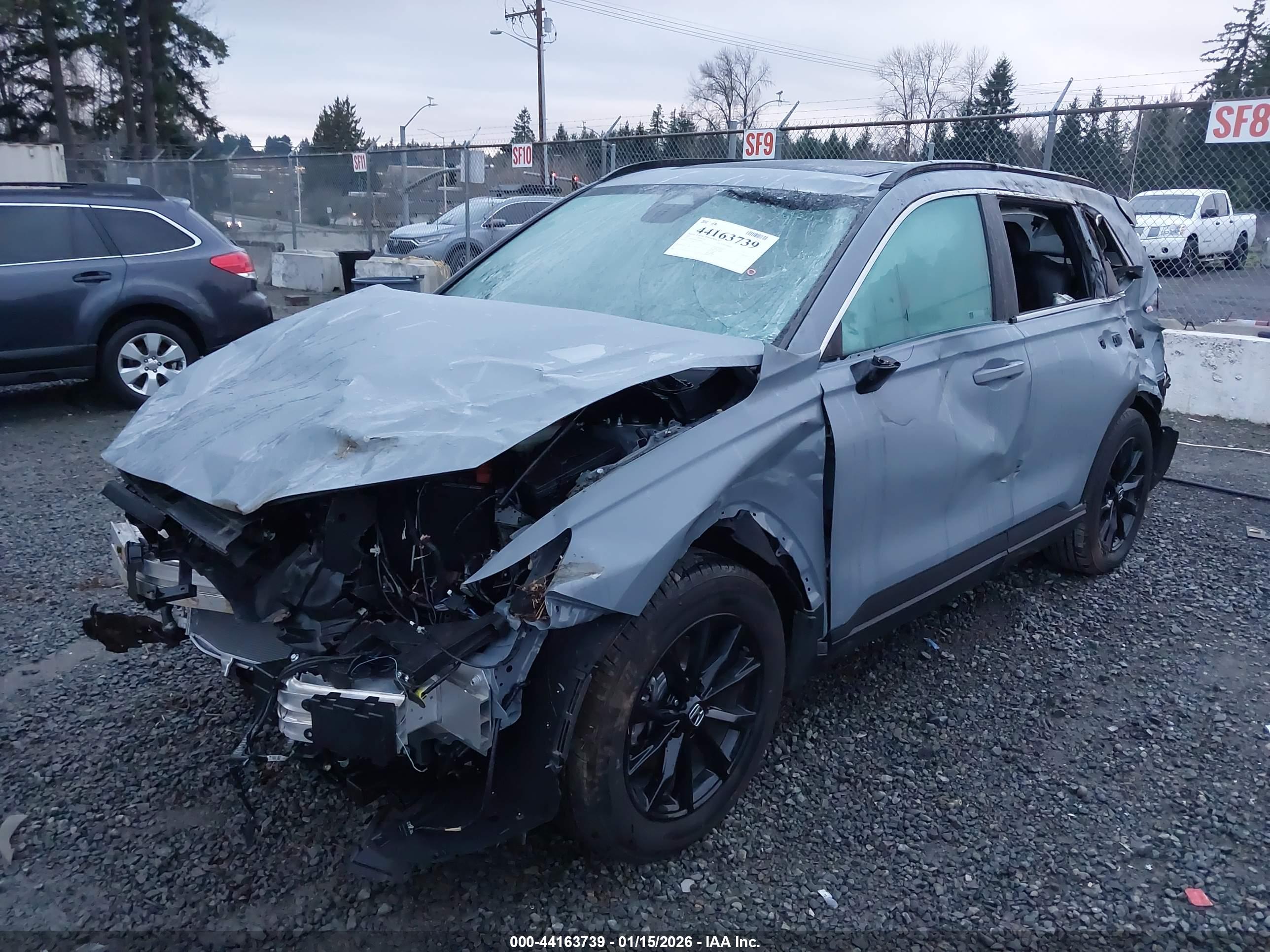 HONDA CR-V image 2
