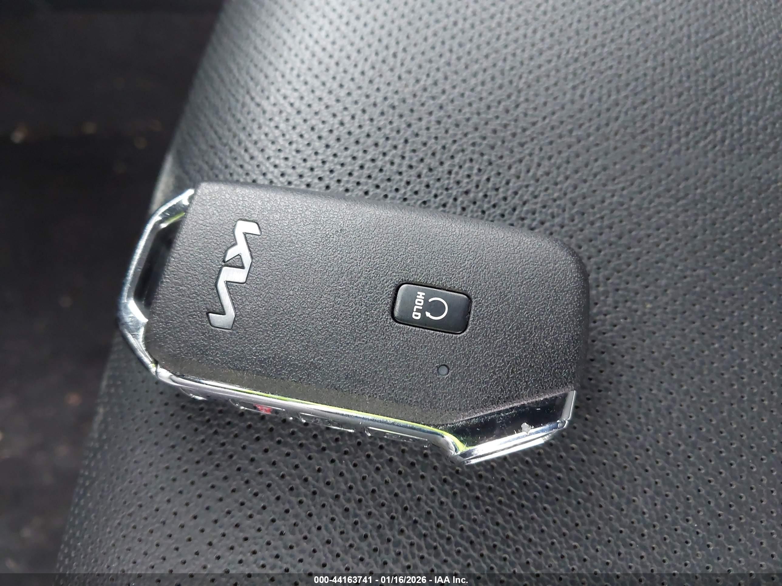 KIA SPORTAGE image 11