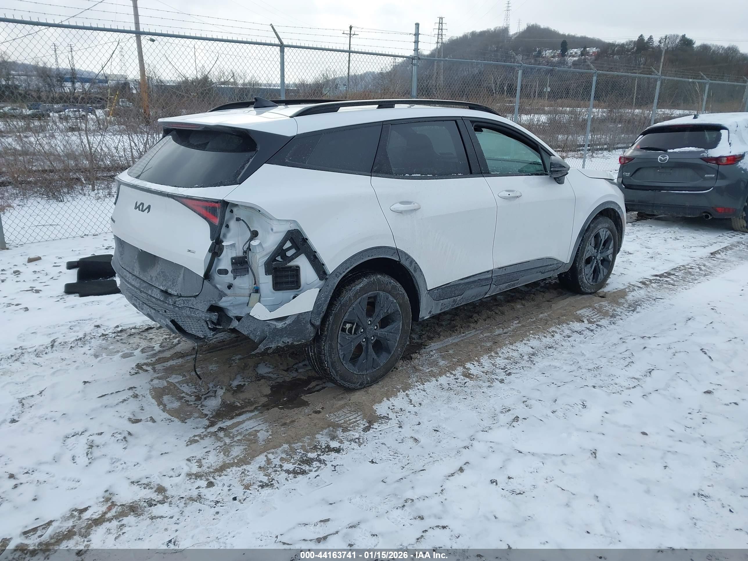 KIA SPORTAGE image 4