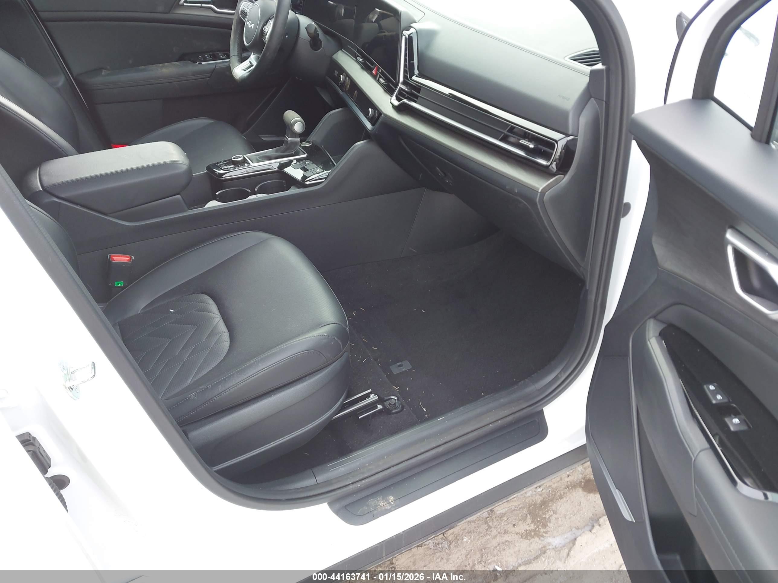 KIA SPORTAGE image 5