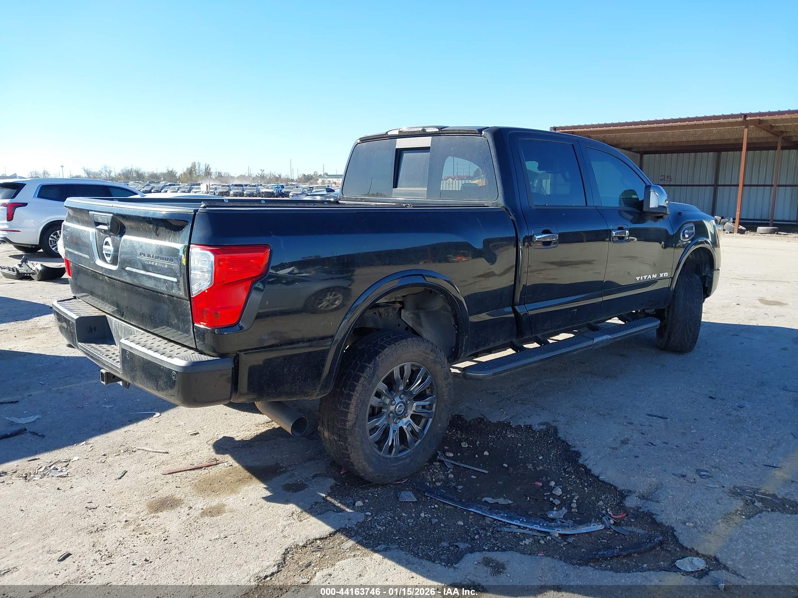 NISSAN TITAN image 4