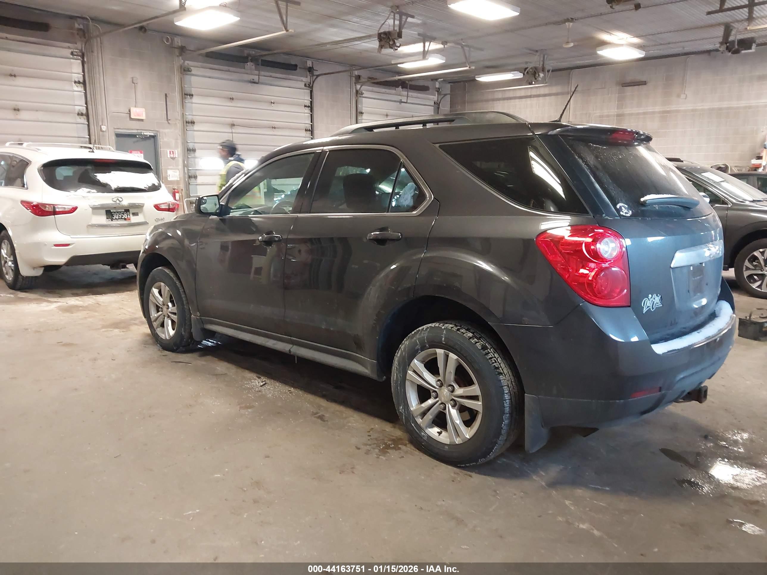 CHEVROLET EQUINOX image 3