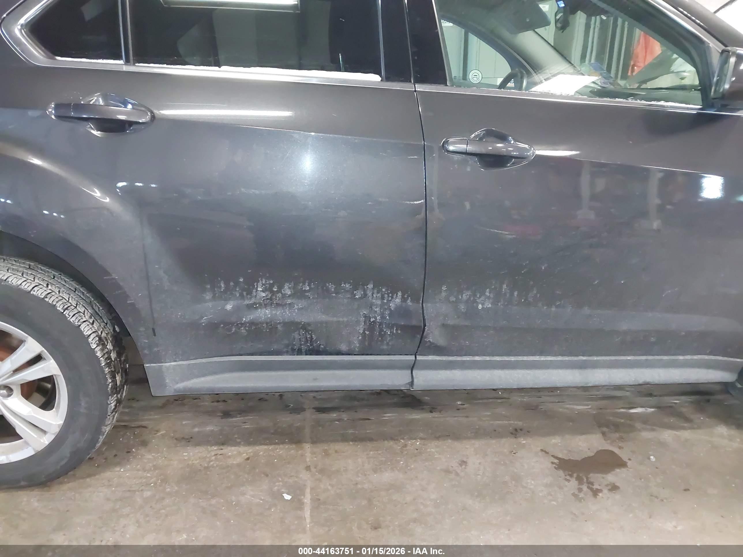 CHEVROLET EQUINOX image 6