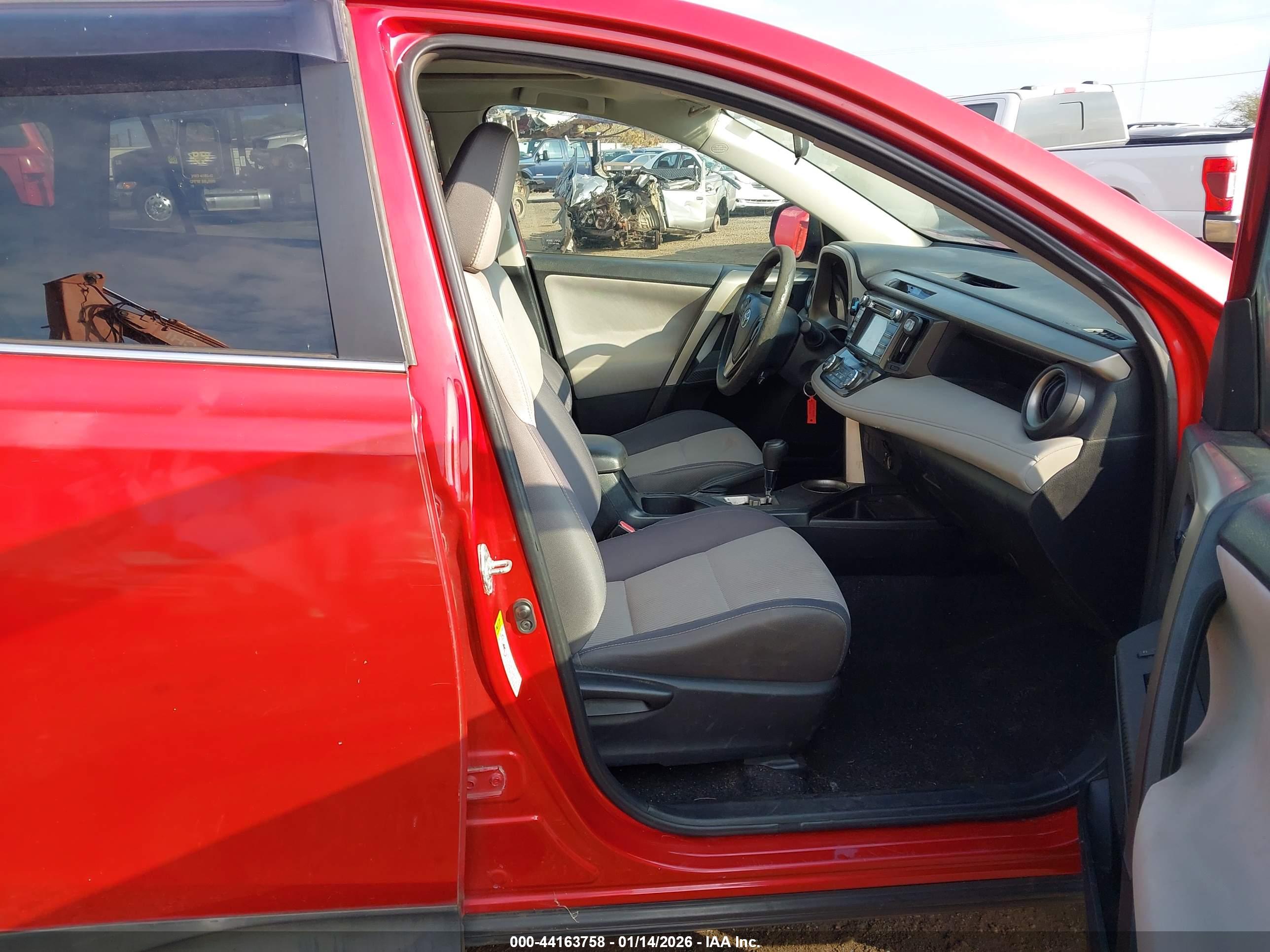 TOYOTA RAV4 image 5