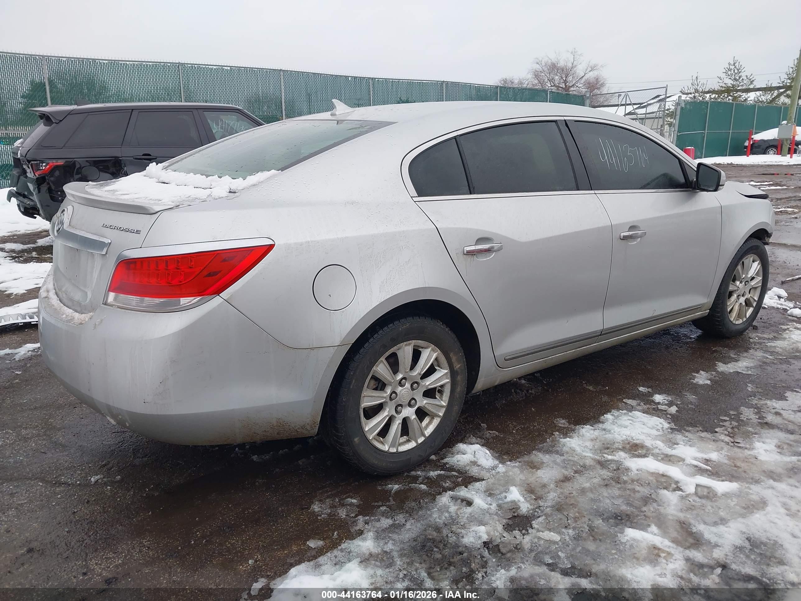 BUICK LACROSSE image 4