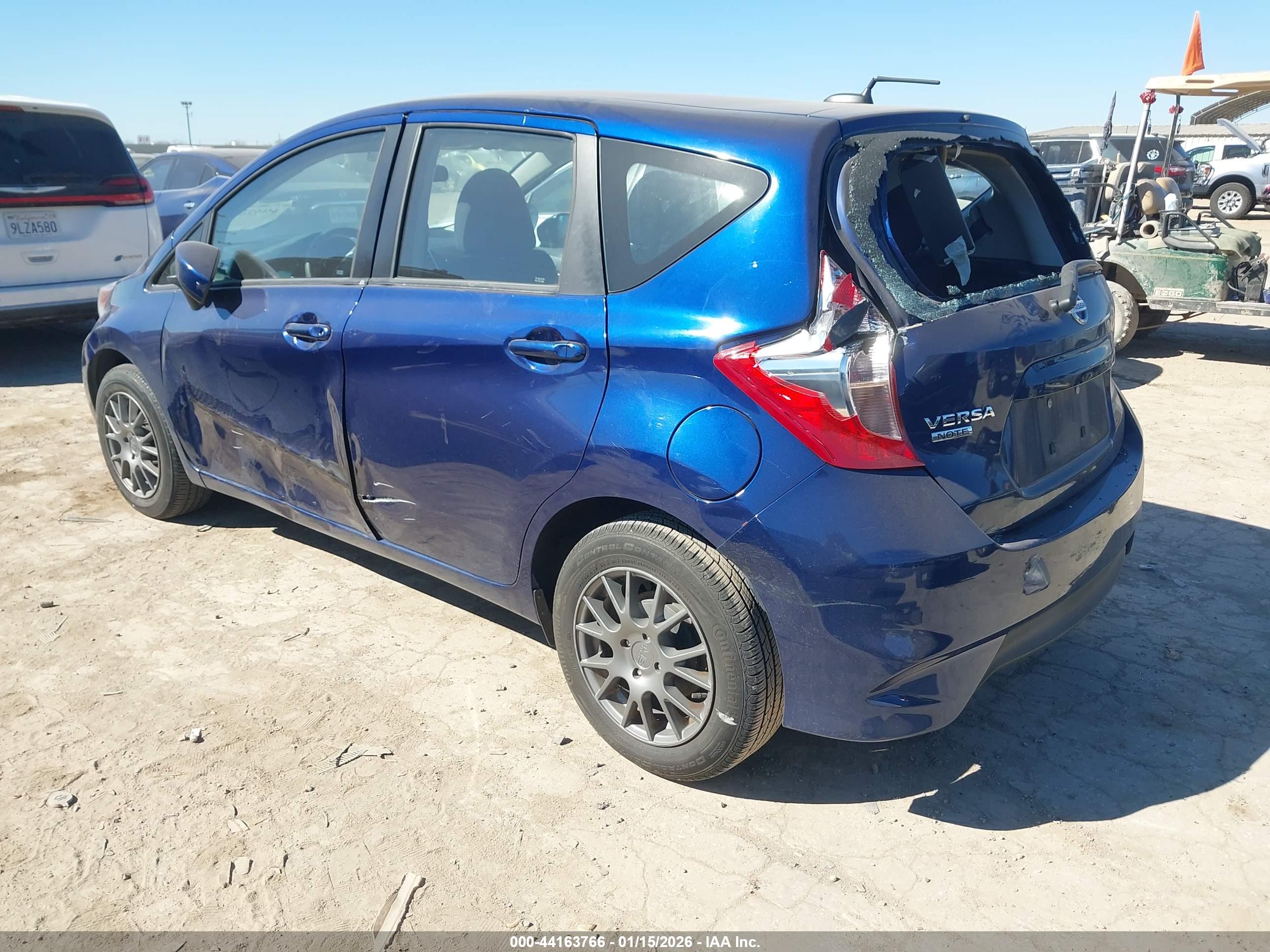 NISSAN VERSA image 3