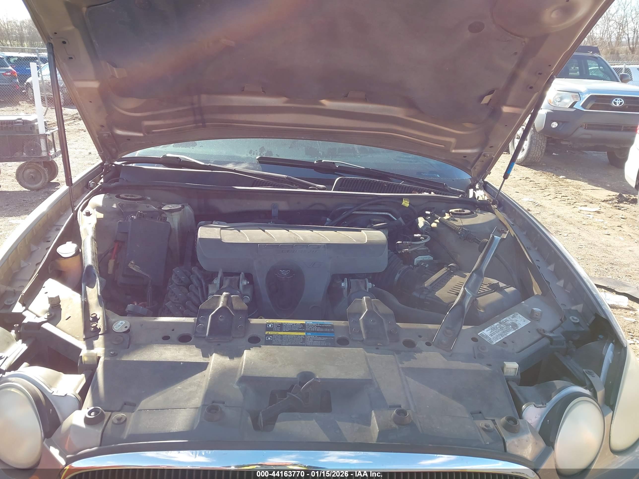 BUICK LACROSSE image 10
