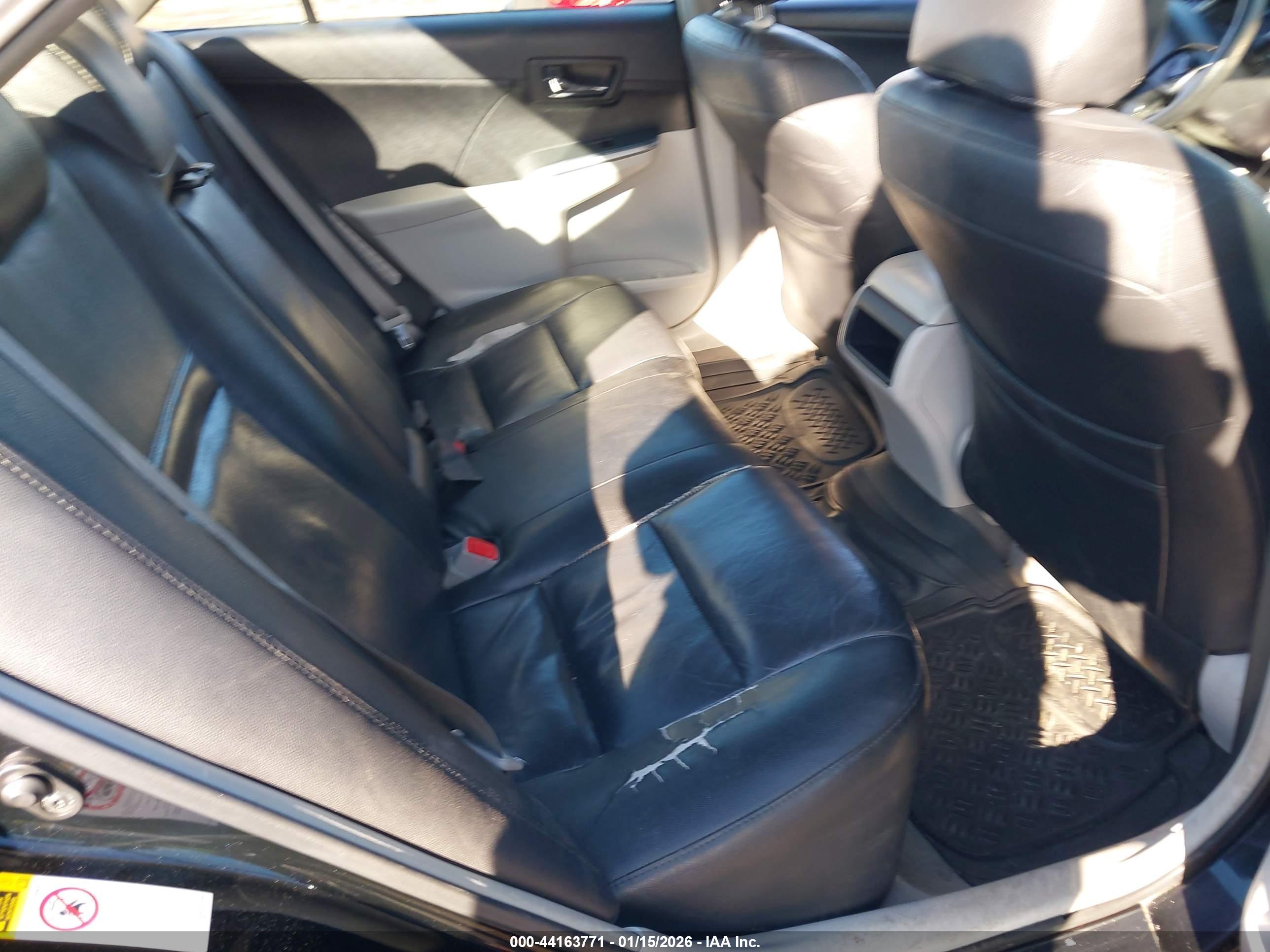 TOYOTA CAMRY image 8