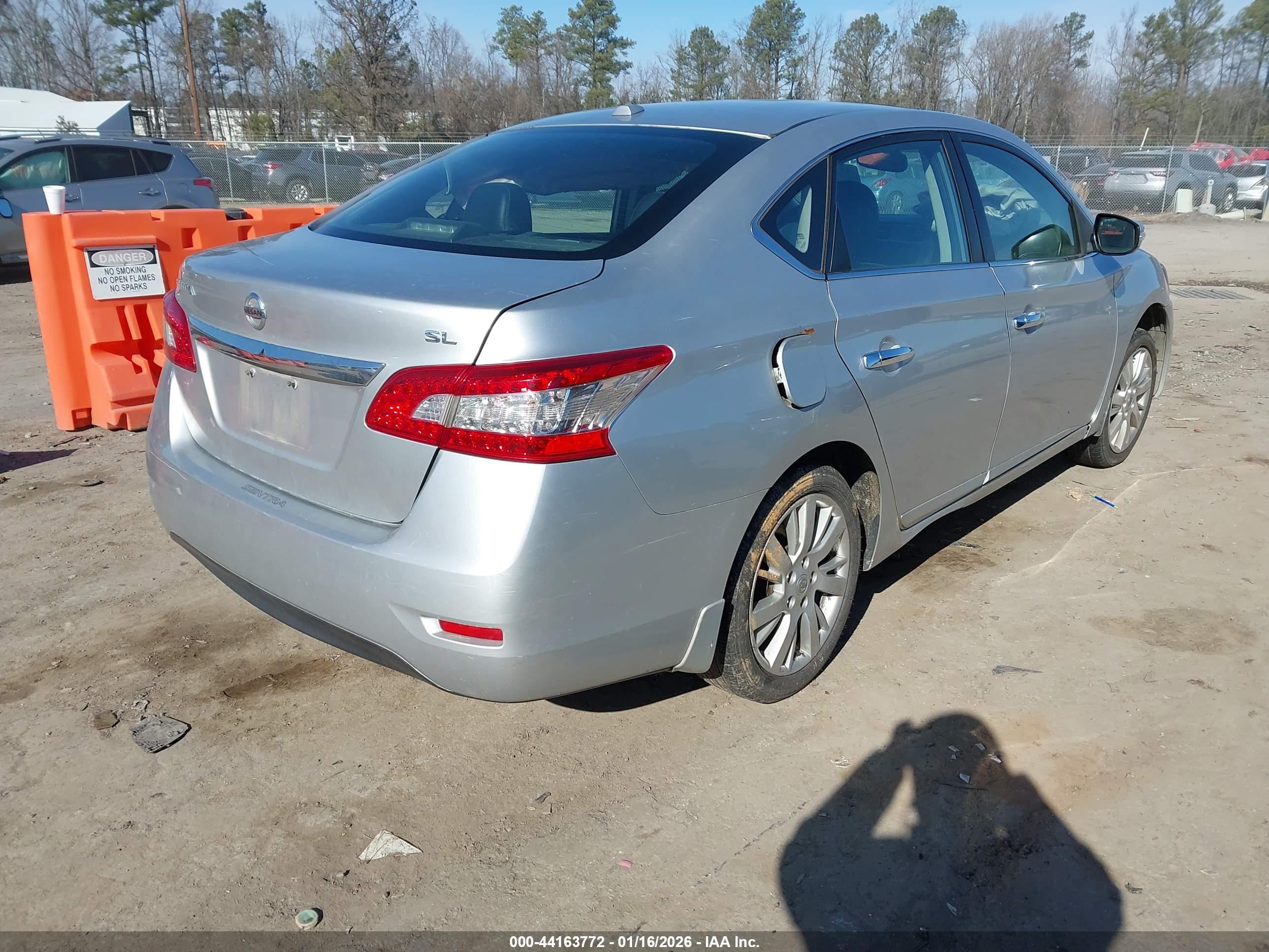 NISSAN SENTRA image 4