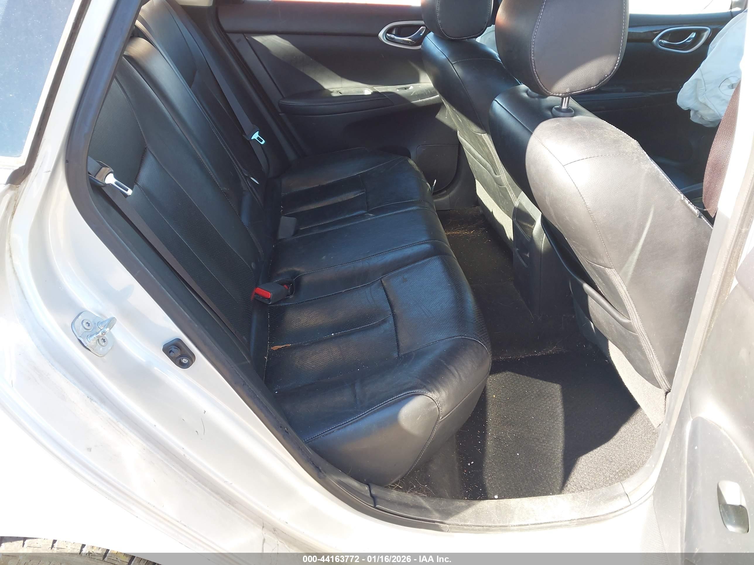 NISSAN SENTRA image 8