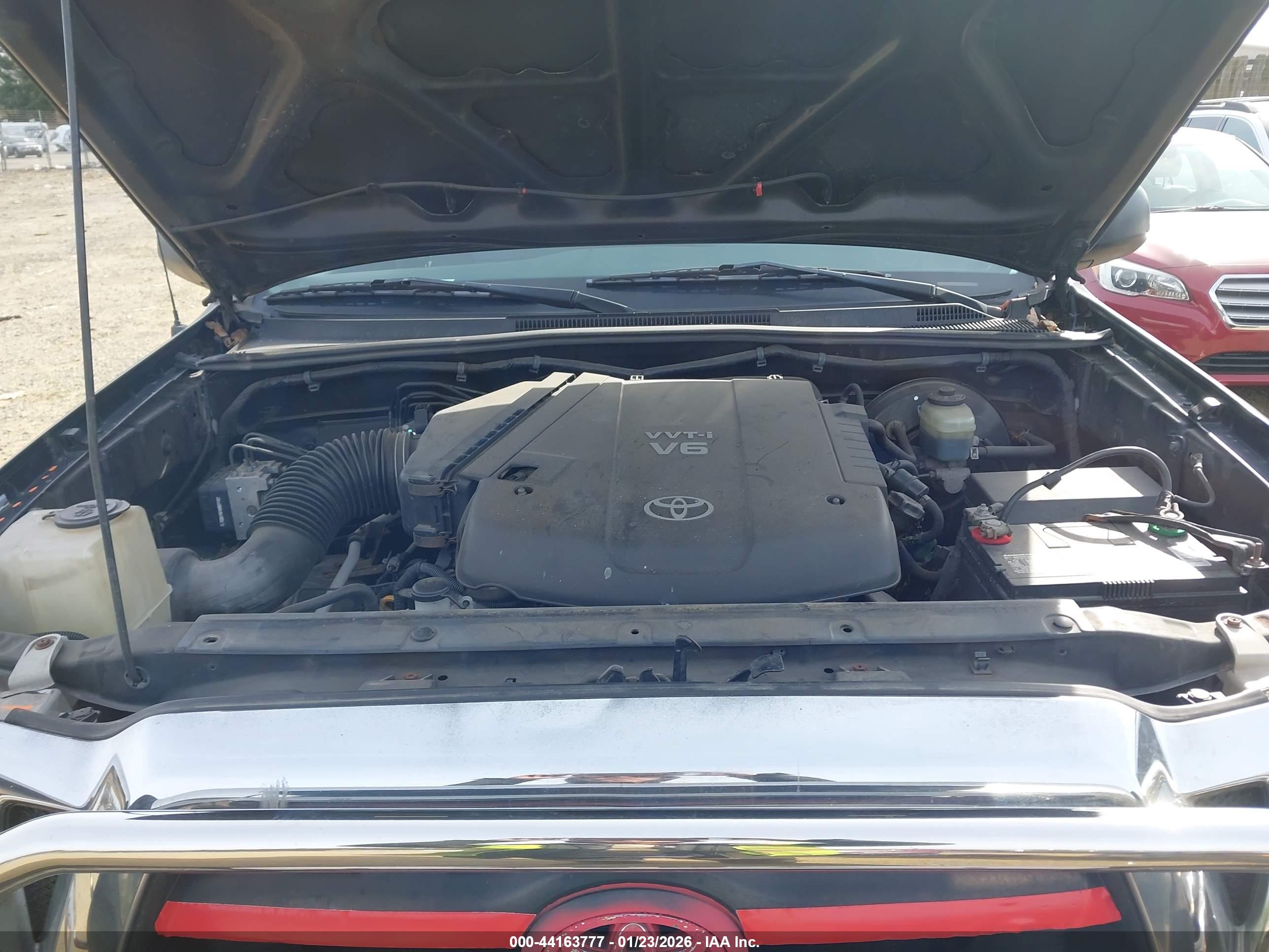 TOYOTA TACOMA image 10