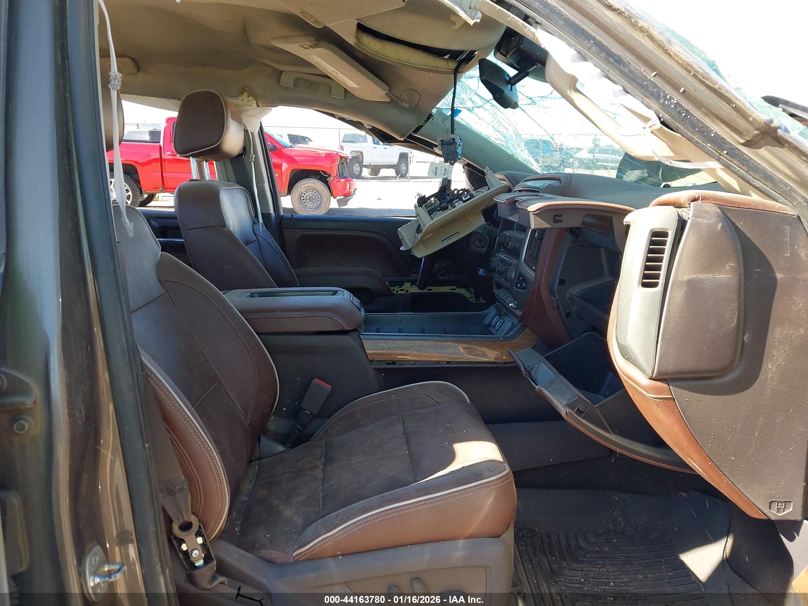 CHEVROLET SILVERADO image 5
