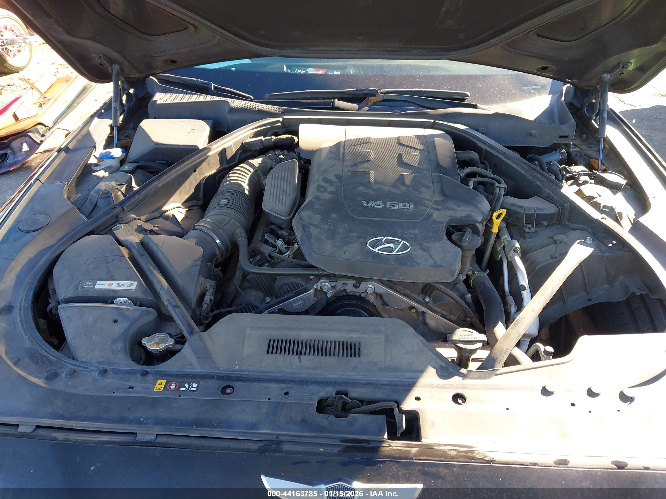 HYUNDAI GENESIS image 10
