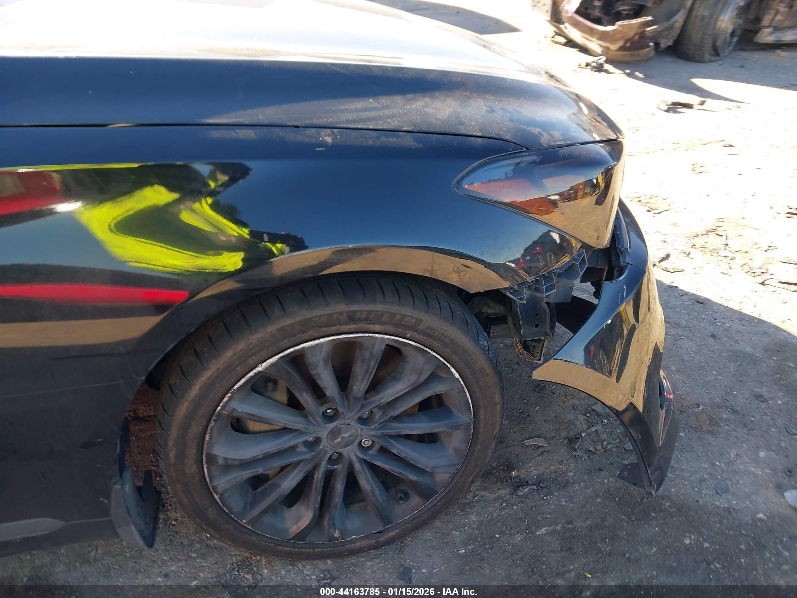 HYUNDAI GENESIS image 6