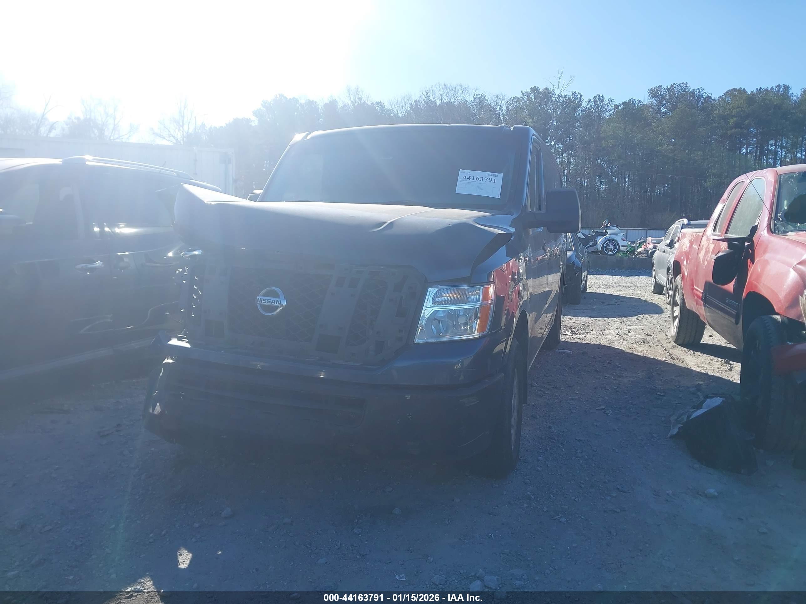 NISSAN NV image 2