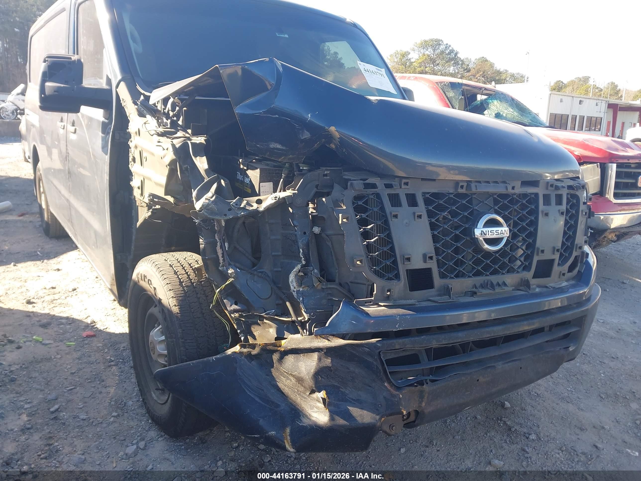 NISSAN NV image 6