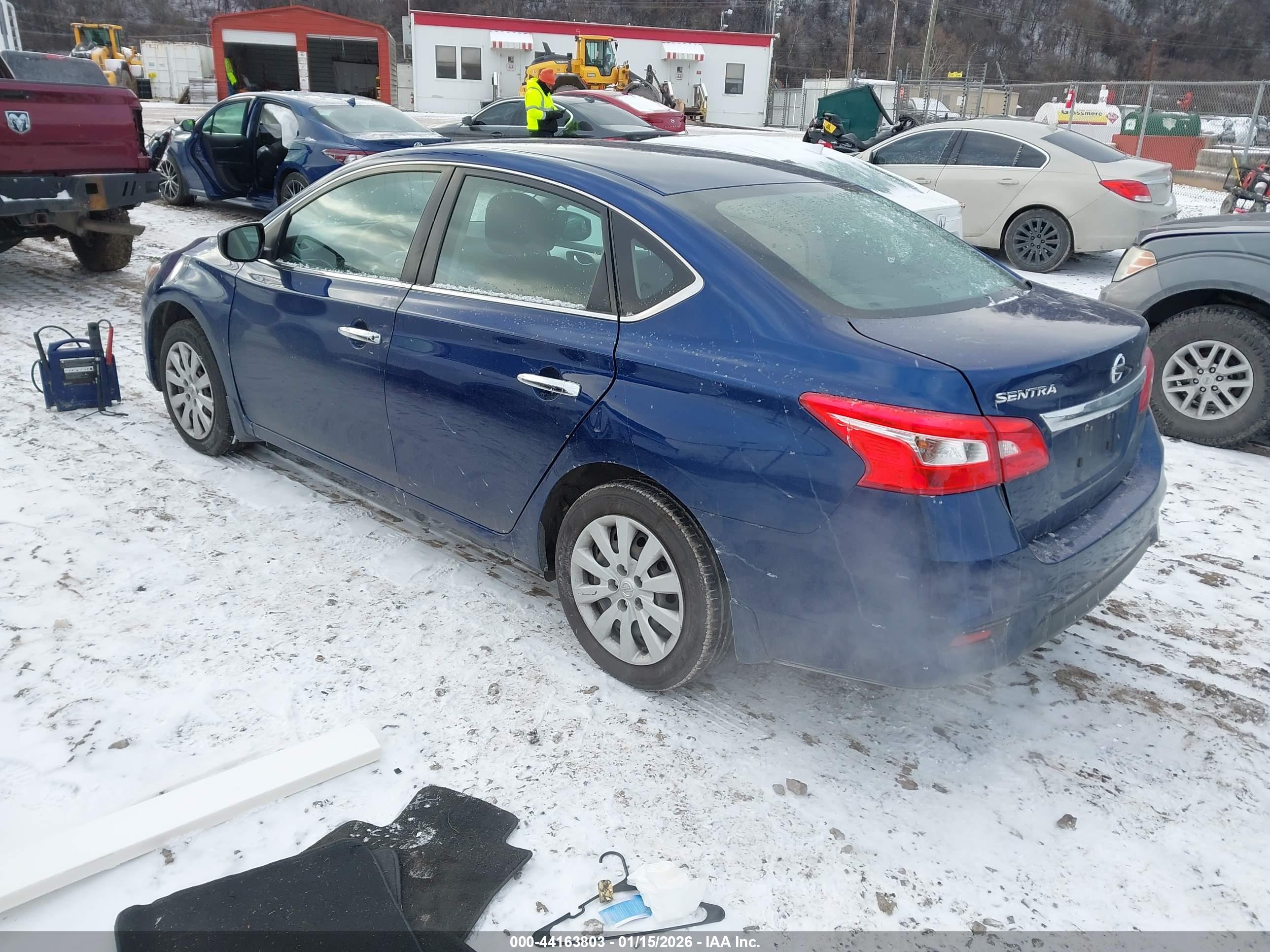 NISSAN SENTRA image 3