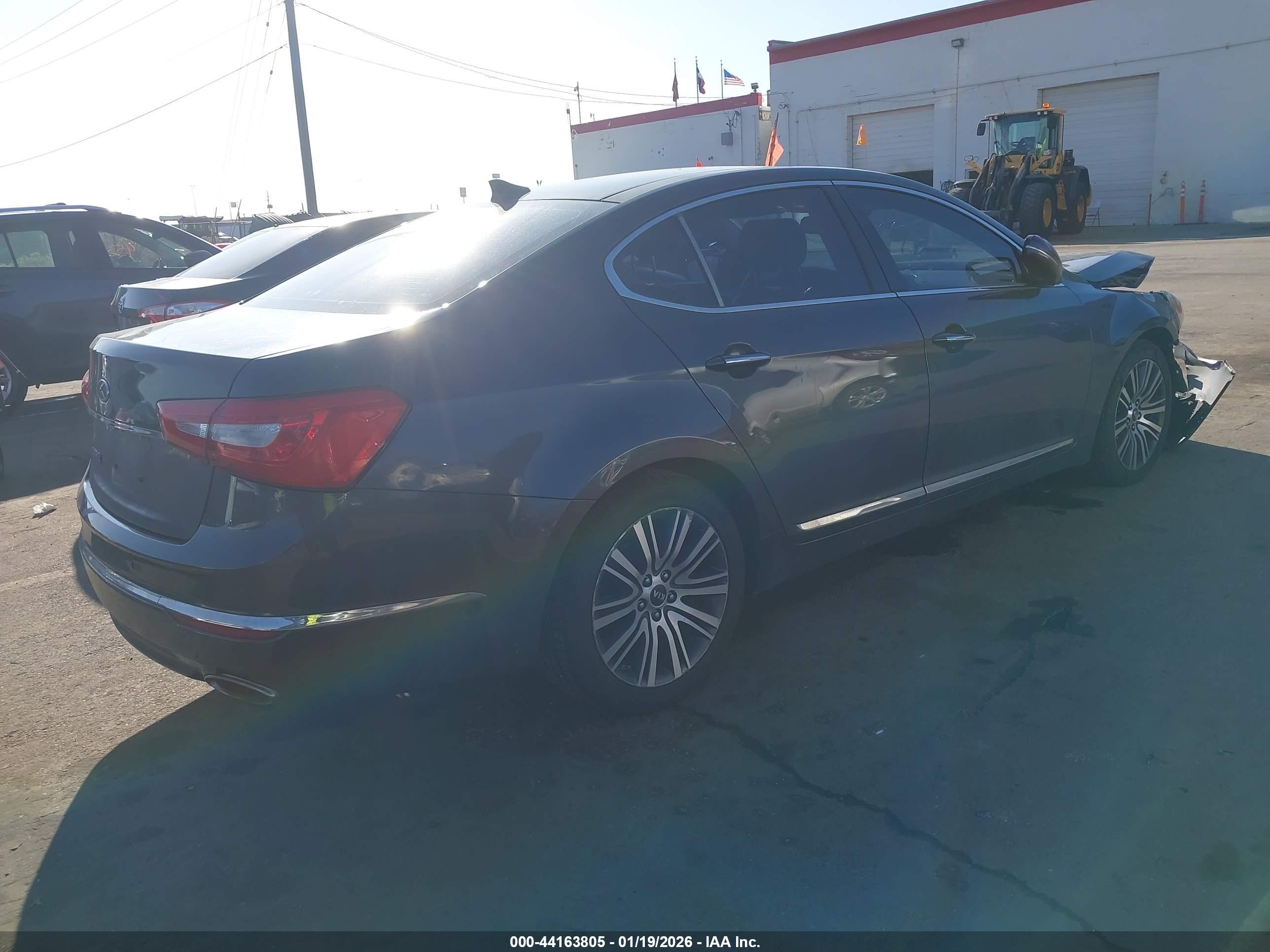 KIA CADENZA image 4
