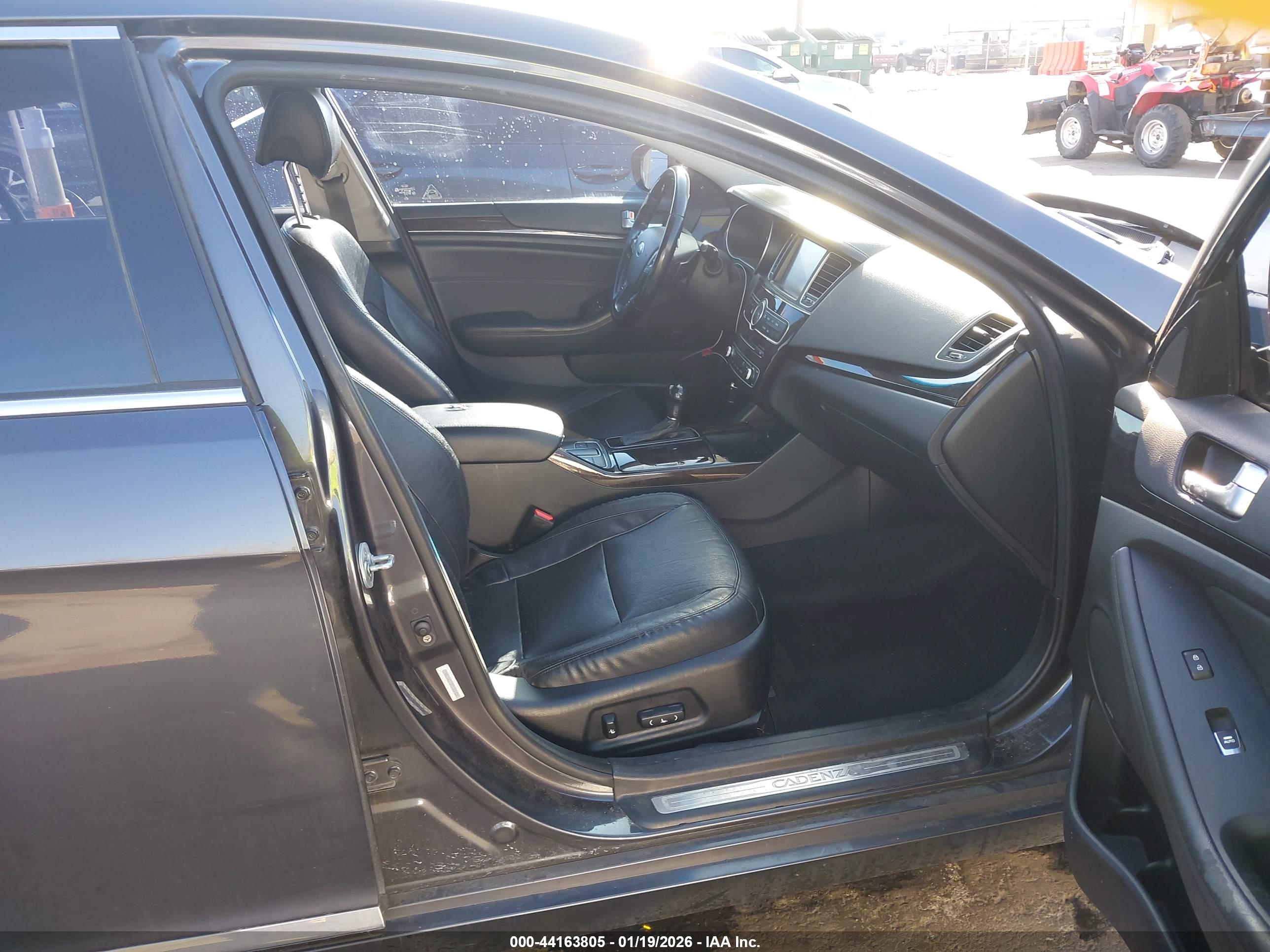 KIA CADENZA image 5