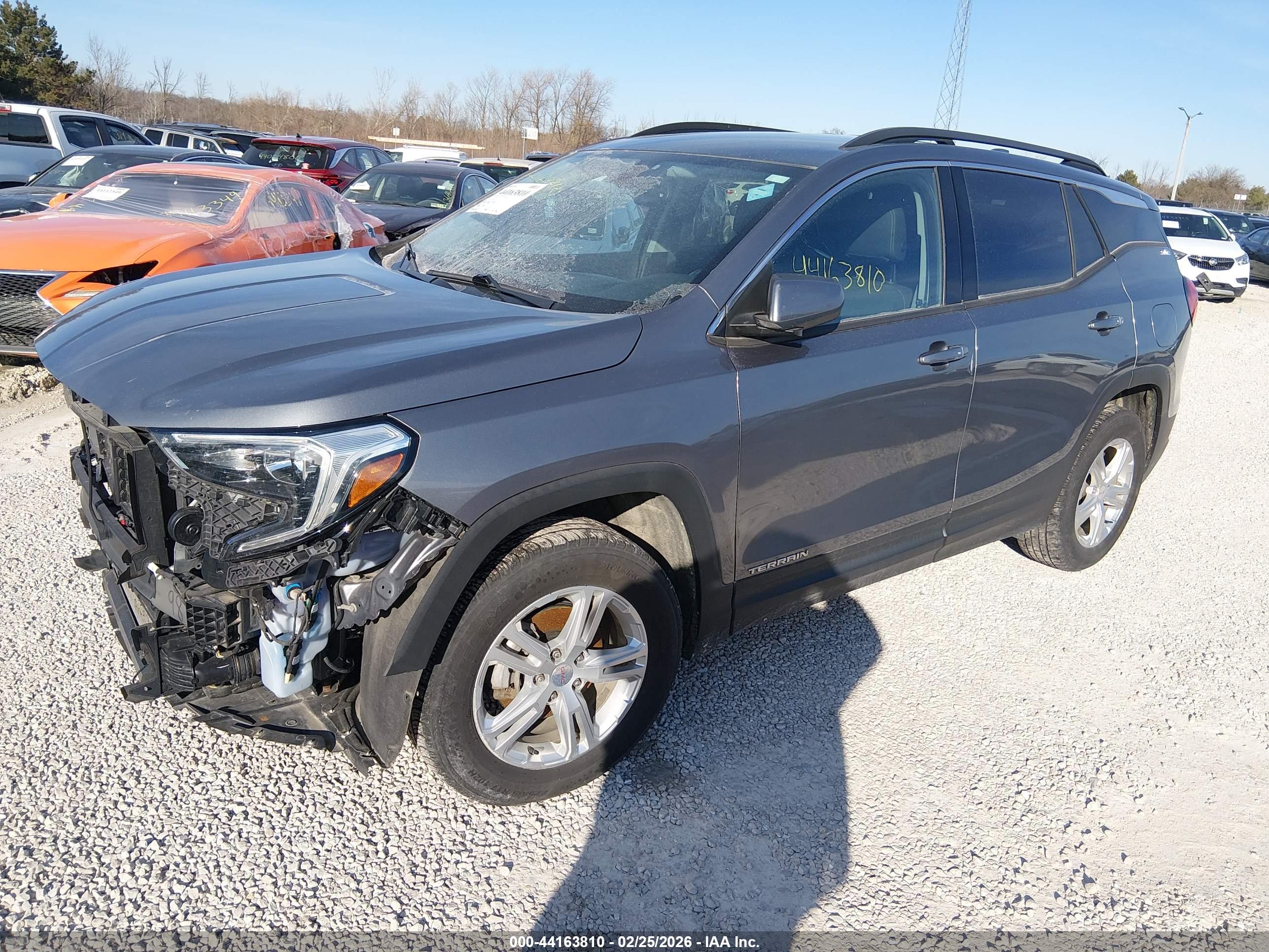 GMC TERRAIN image 2
