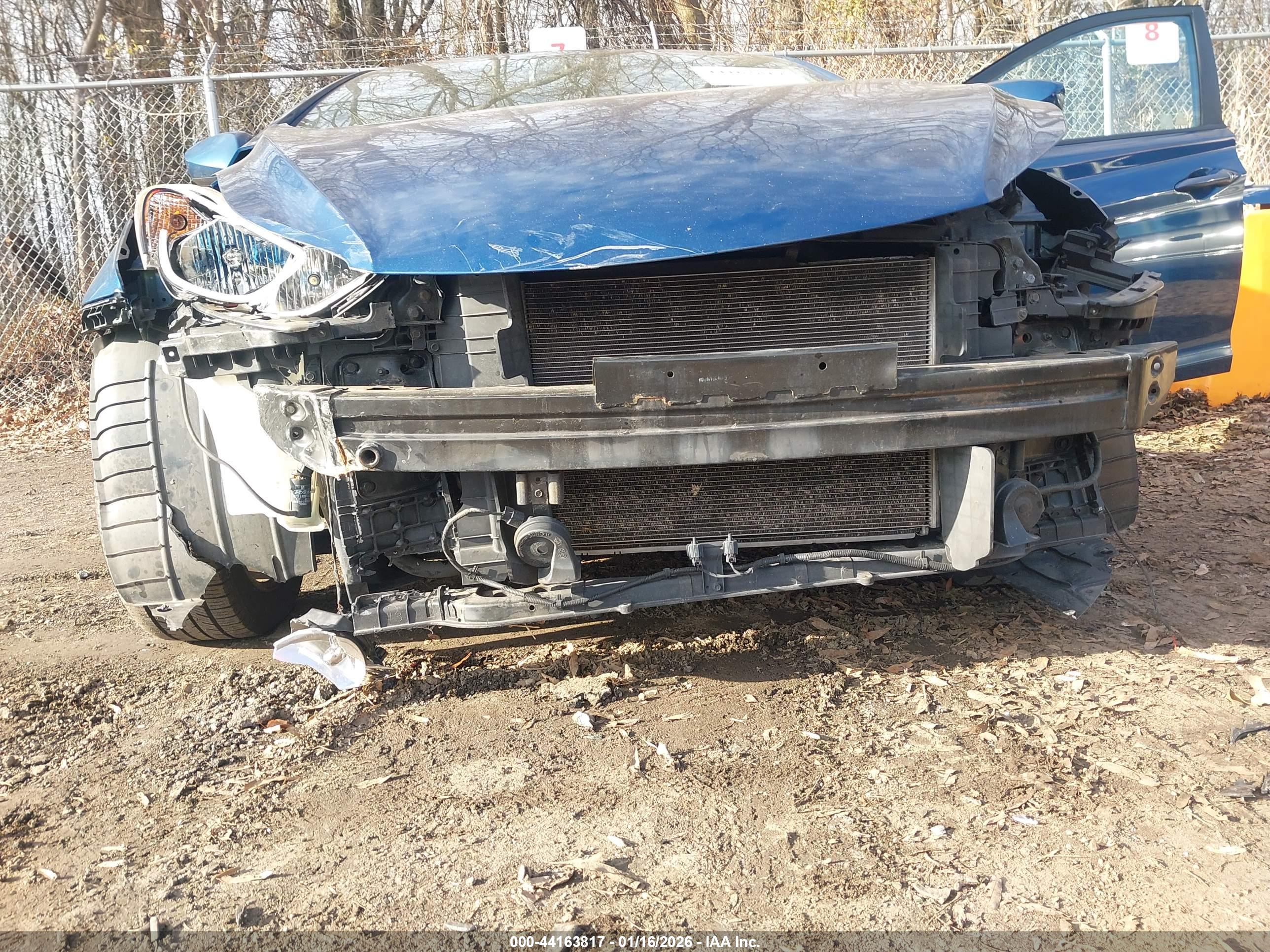 HYUNDAI ELANTRA image 6