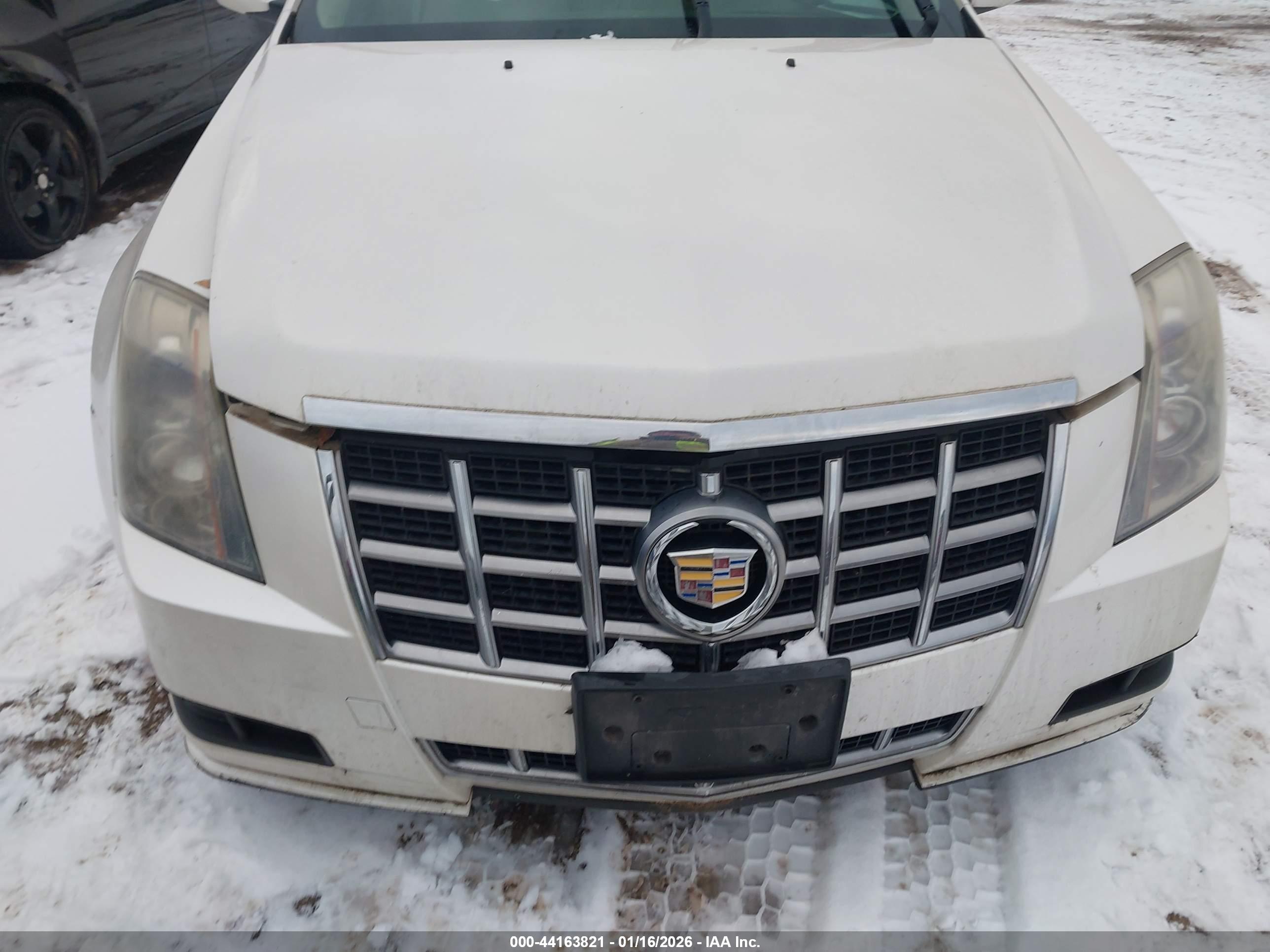 CADILLAC CTS image 6