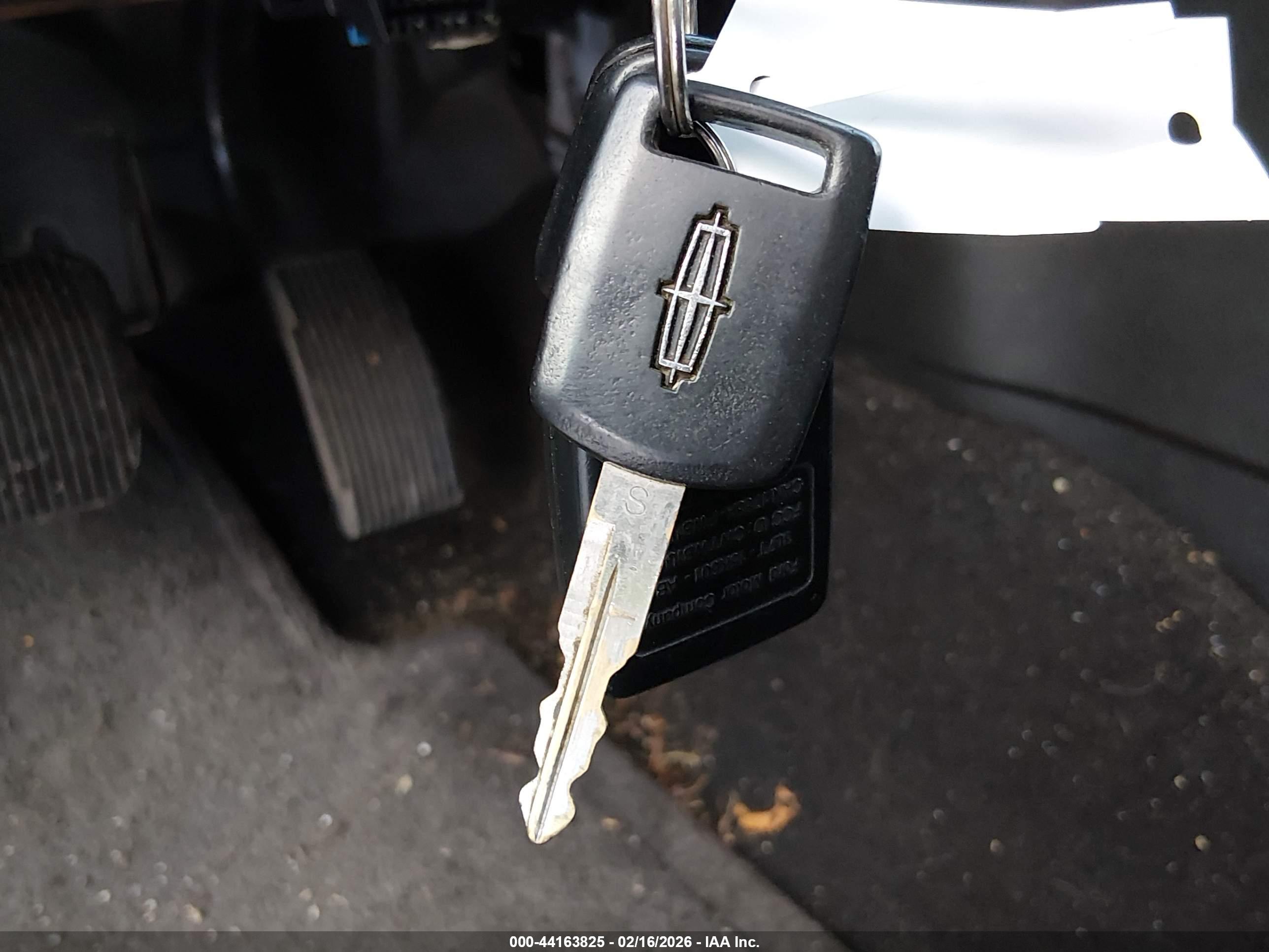 LINCOLN NAVIGATOR image 11