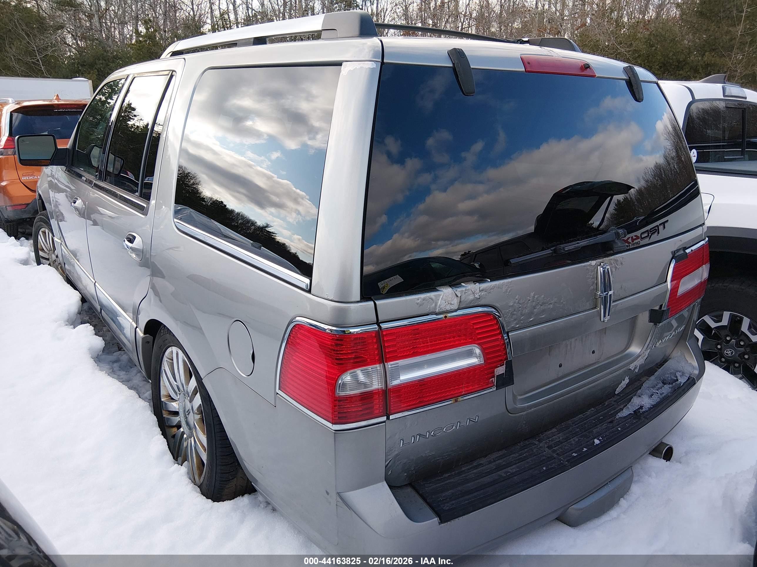 LINCOLN NAVIGATOR image 3