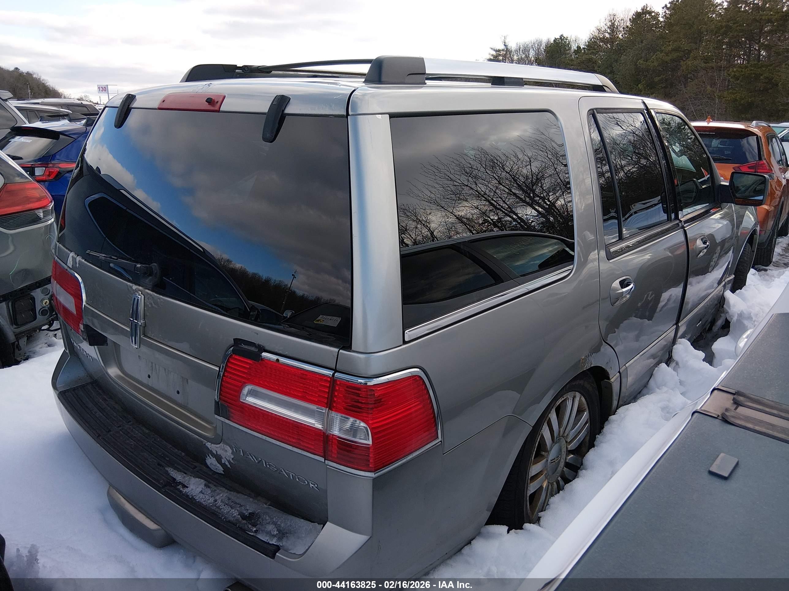 LINCOLN NAVIGATOR image 4