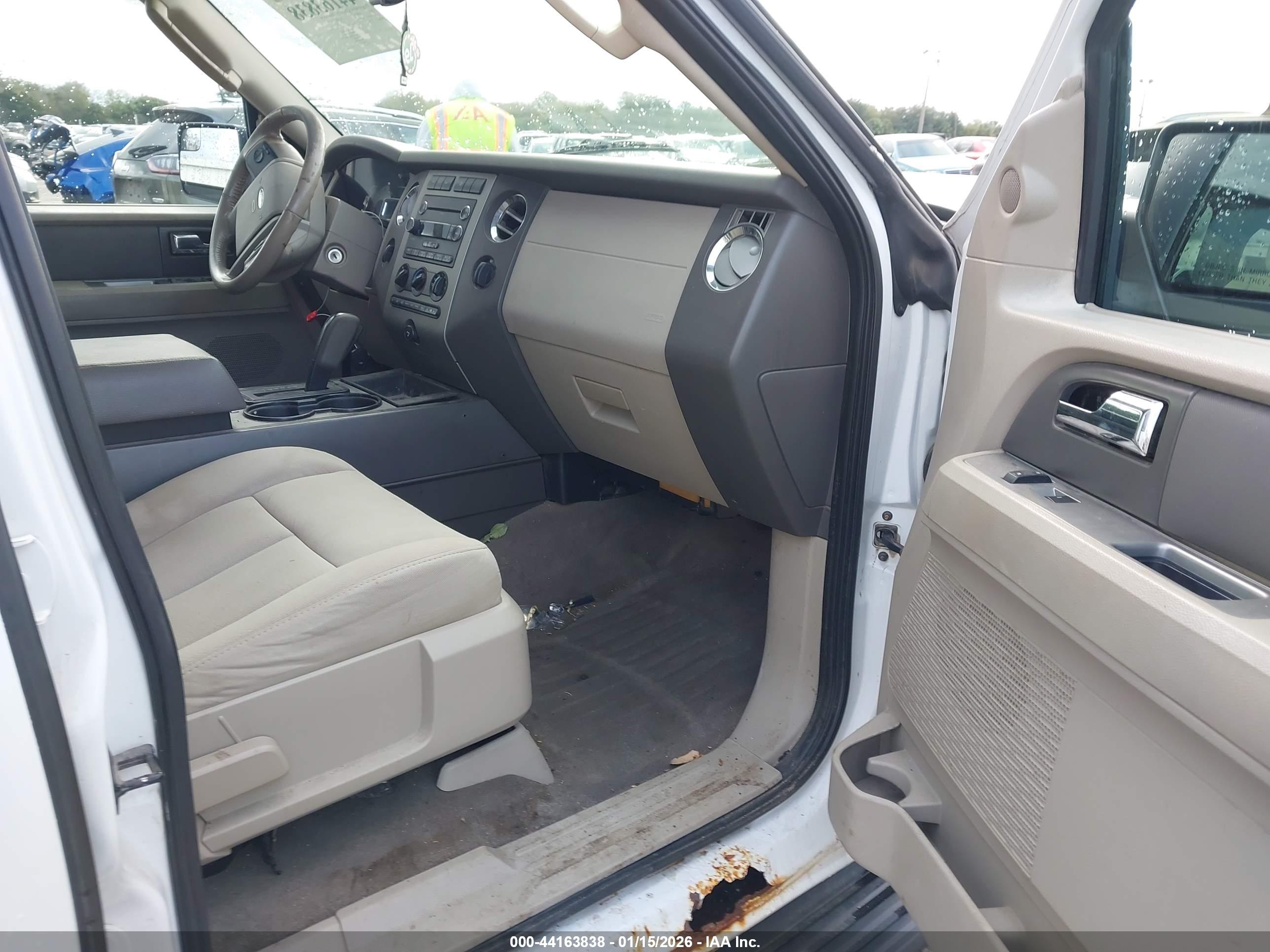 FORD EXPEDITION image 5