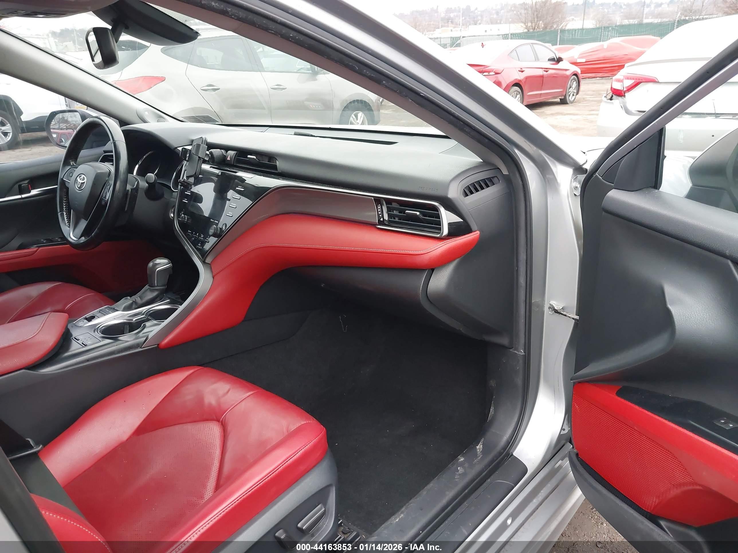 TOYOTA CAMRY image 5