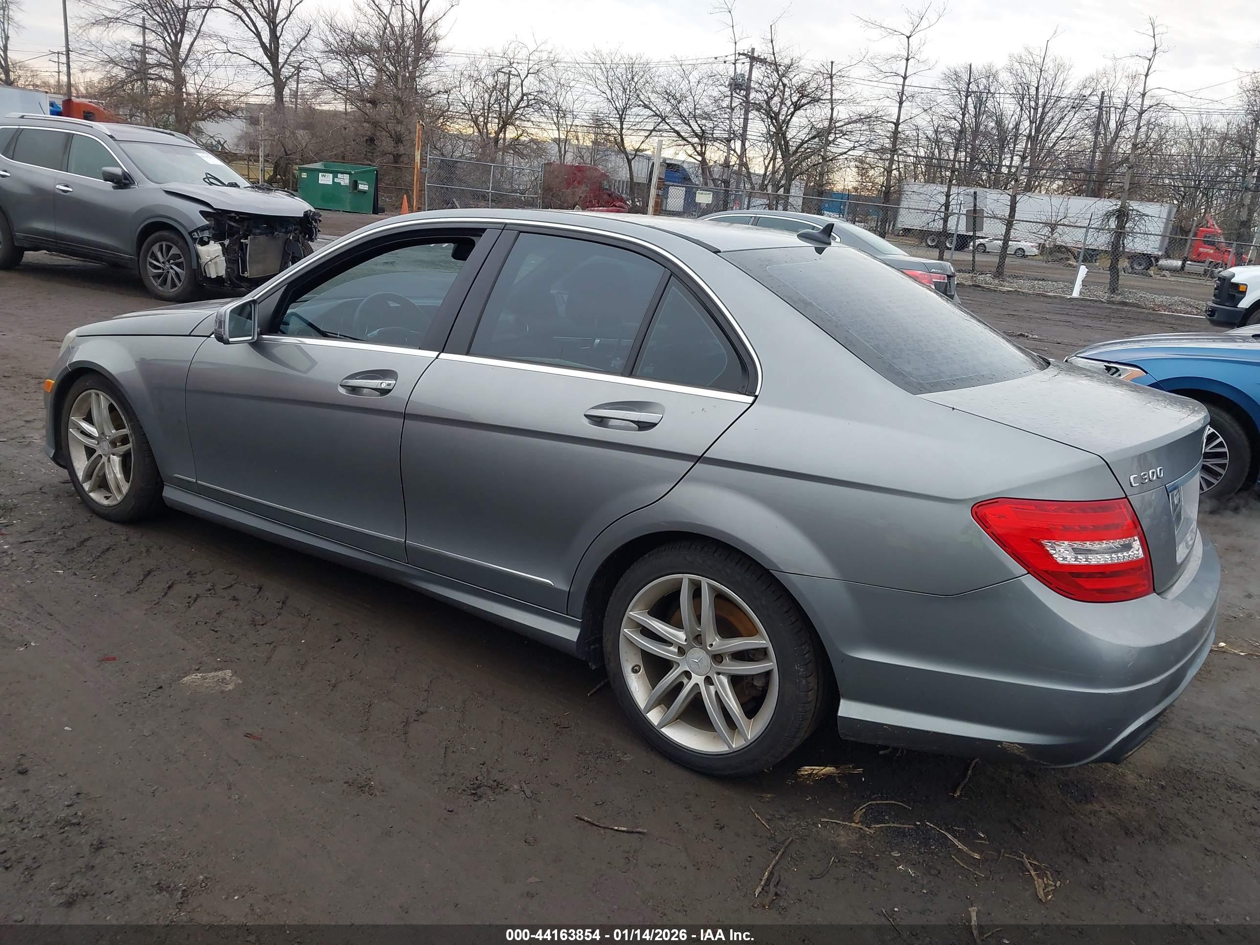 MERCEDES-BENZ C image 3