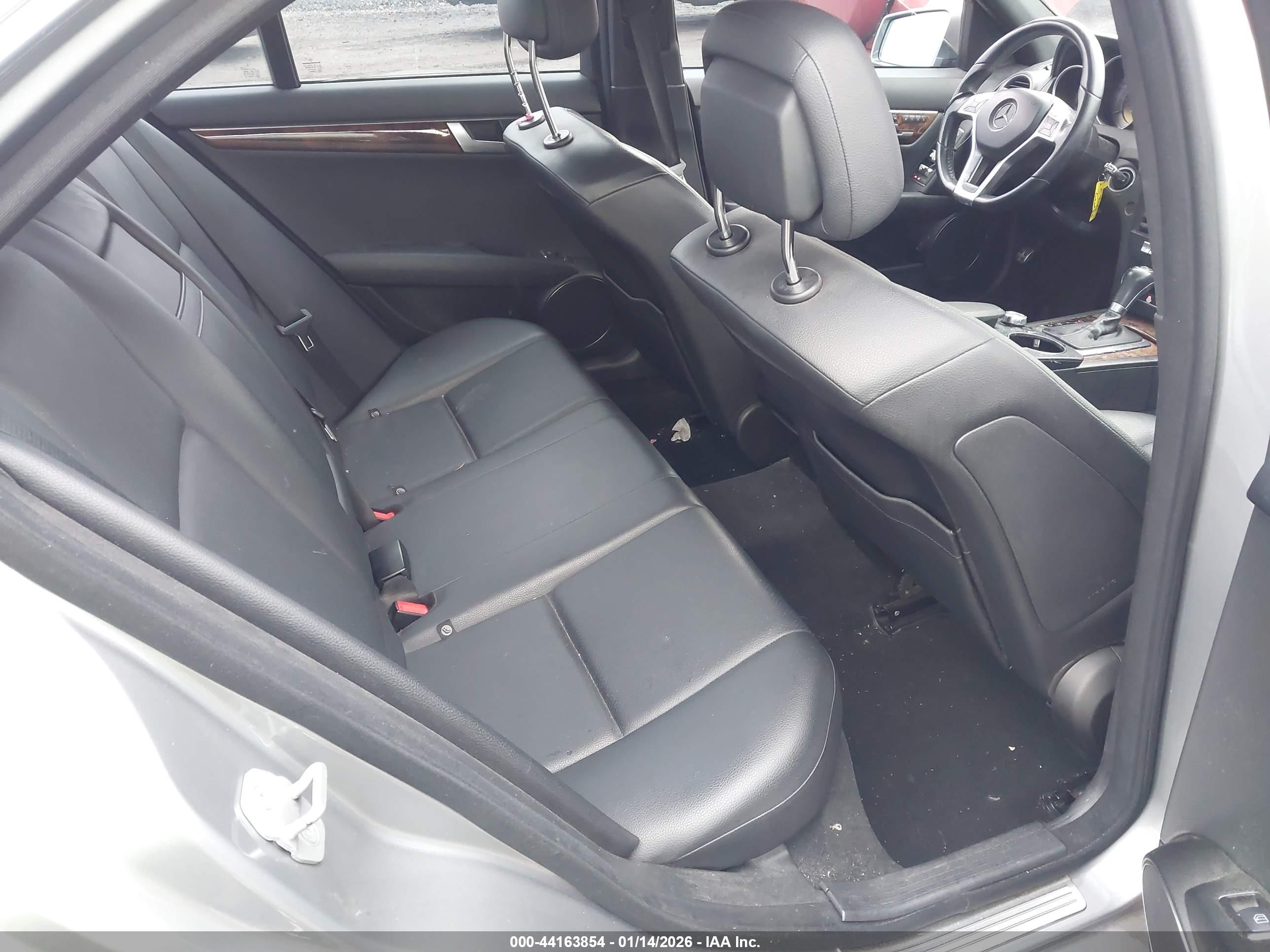 MERCEDES-BENZ C image 8