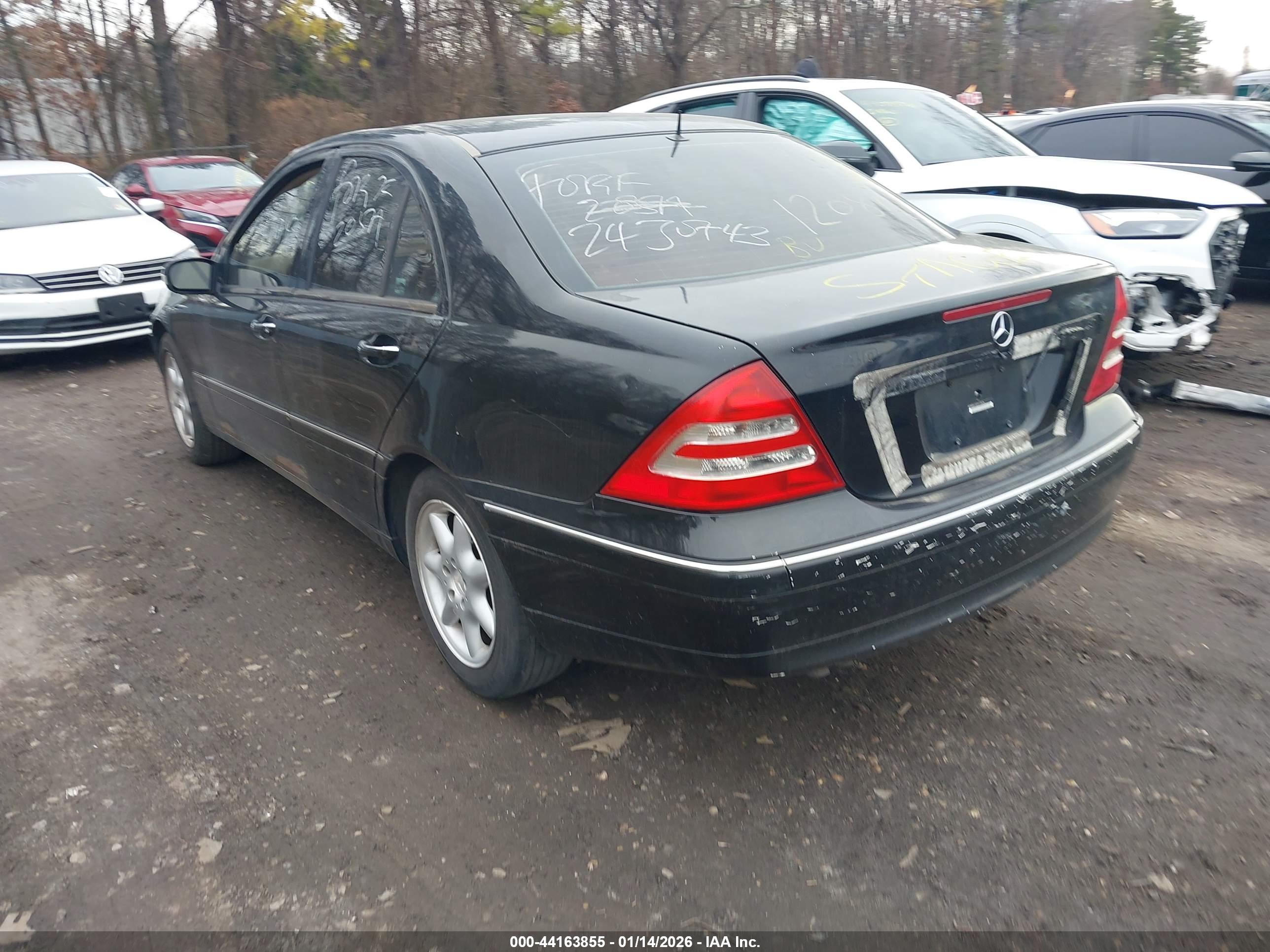 MERCEDES-BENZ C image 3