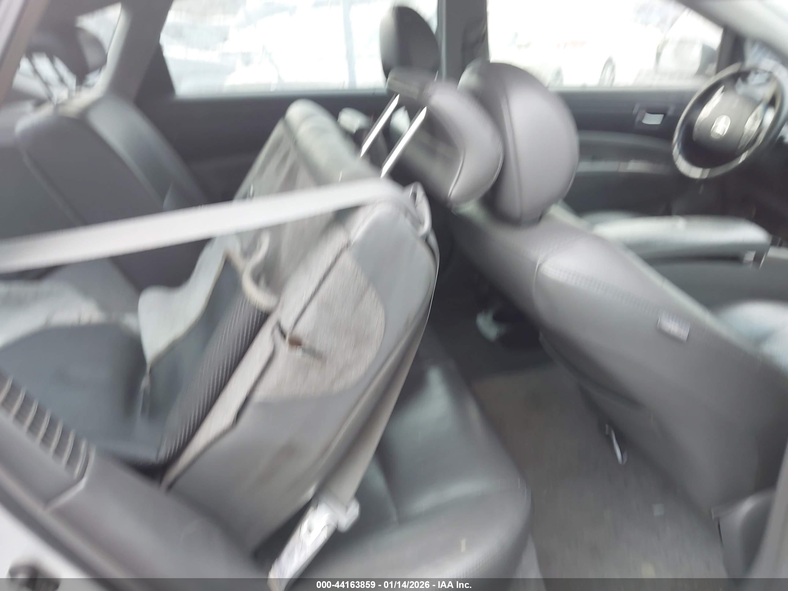 TOYOTA PRIUS image 8