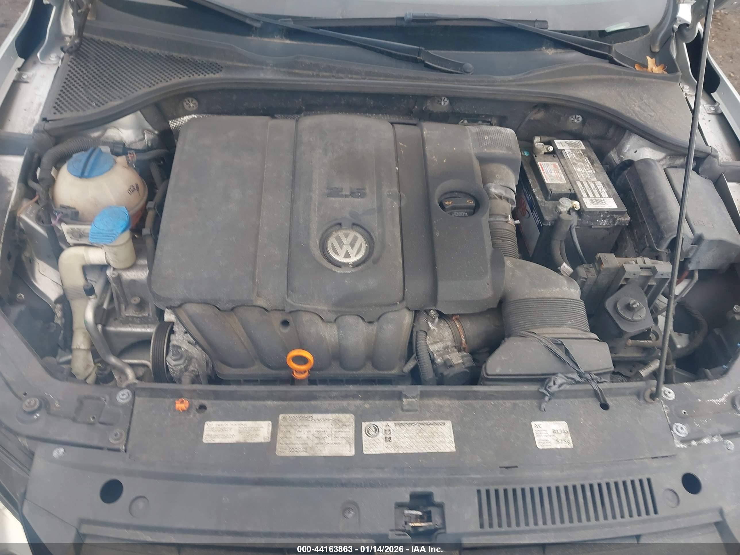 VOLKSWAGEN PASSAT image 10