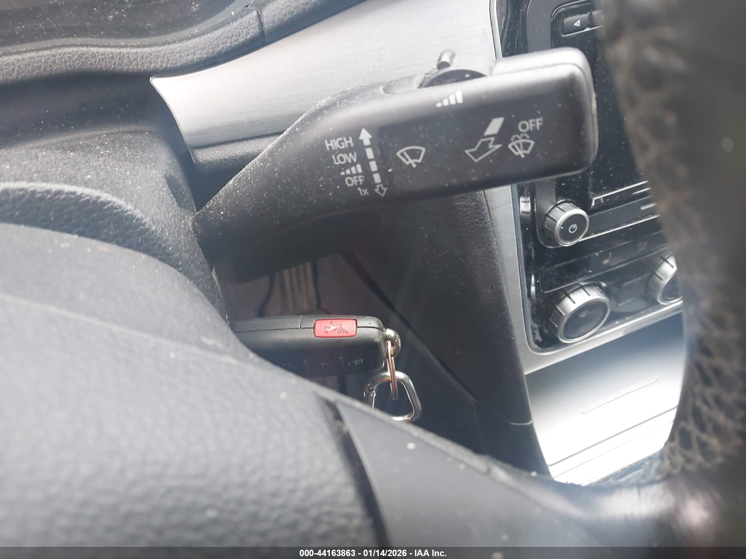 VOLKSWAGEN PASSAT image 11