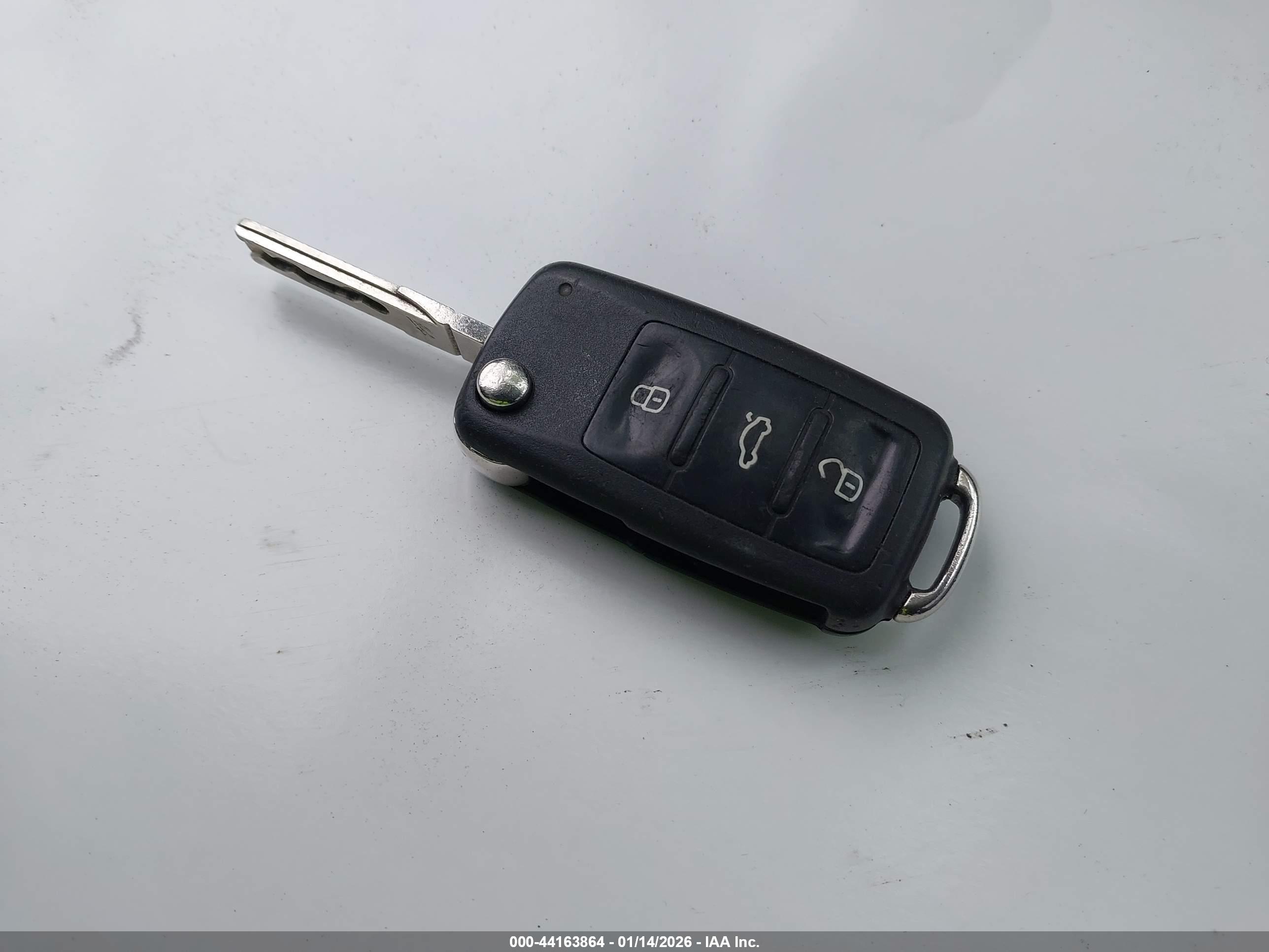 VOLKSWAGEN JETTA image 11
