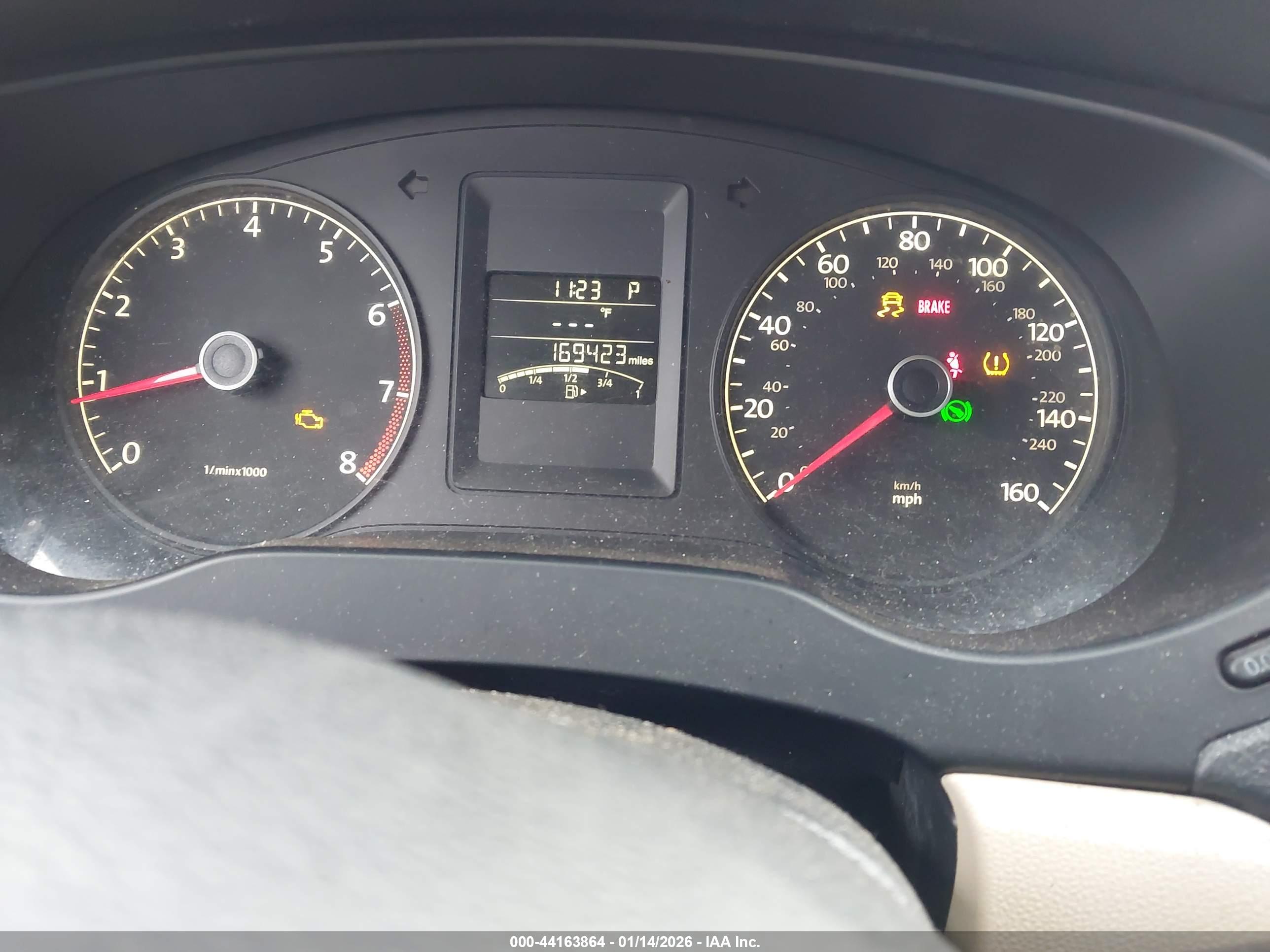 VOLKSWAGEN JETTA image 7