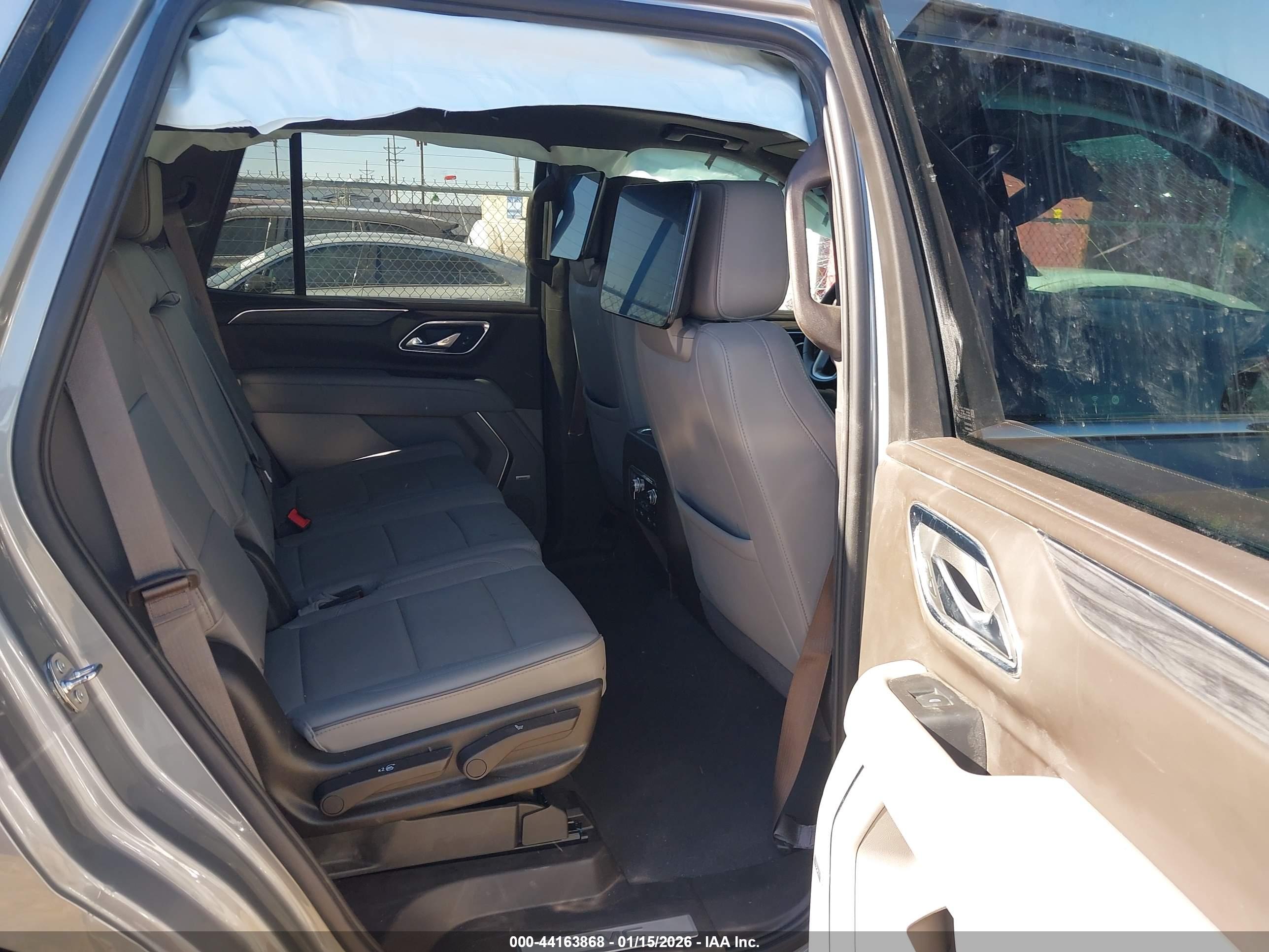 GMC YUKON image 8