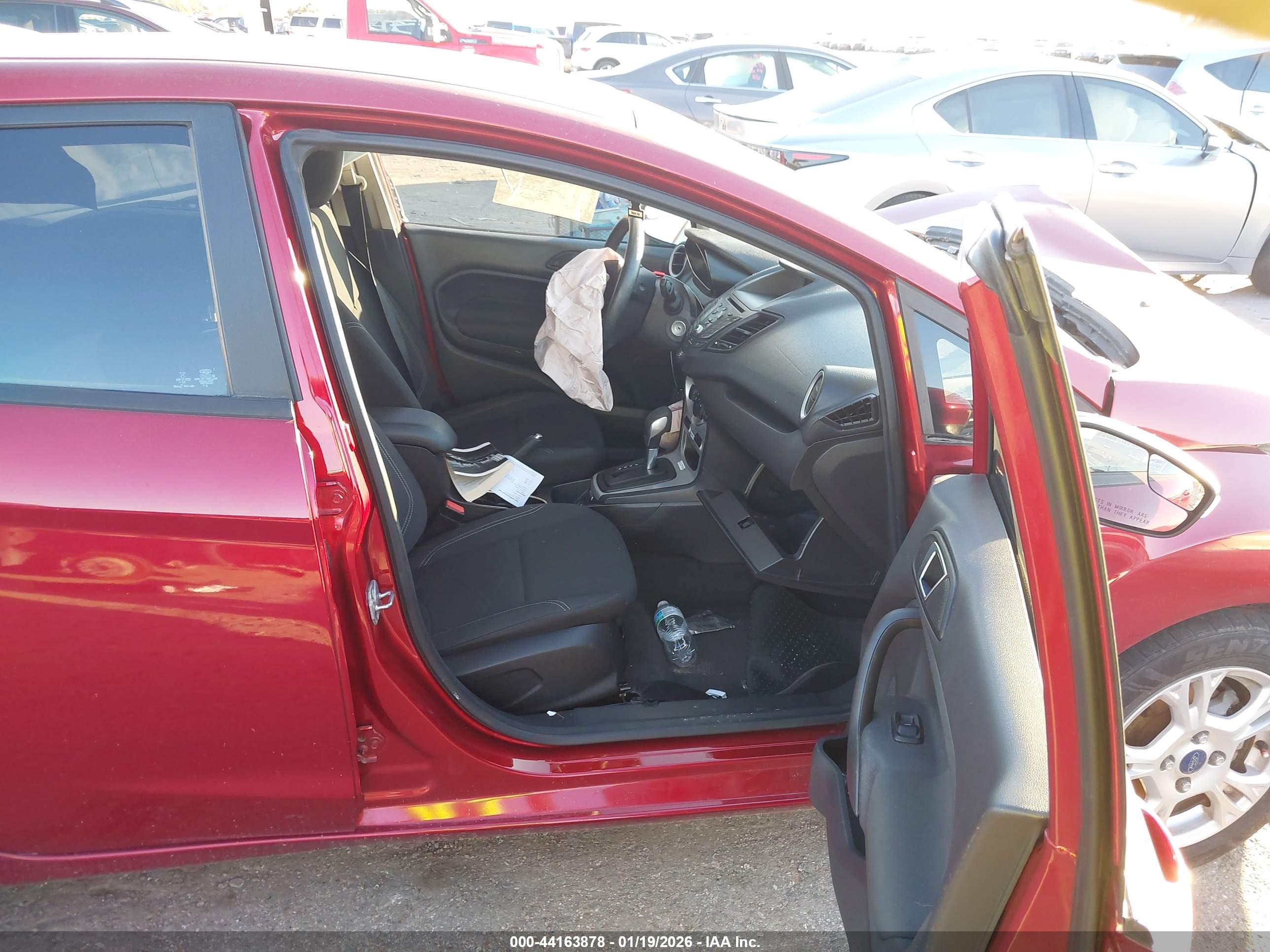 FORD FIESTA image 5