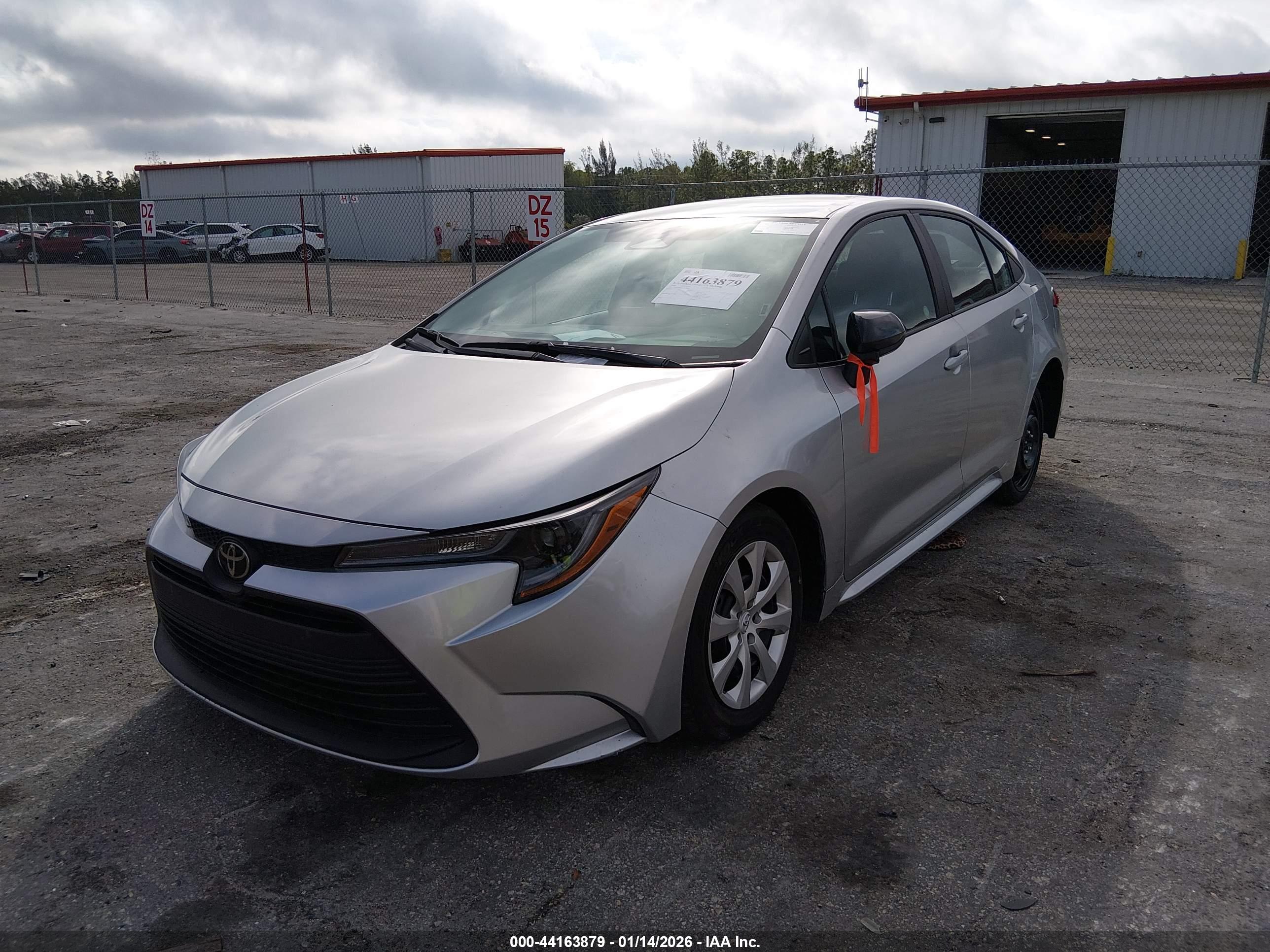 TOYOTA COROLLA image 2