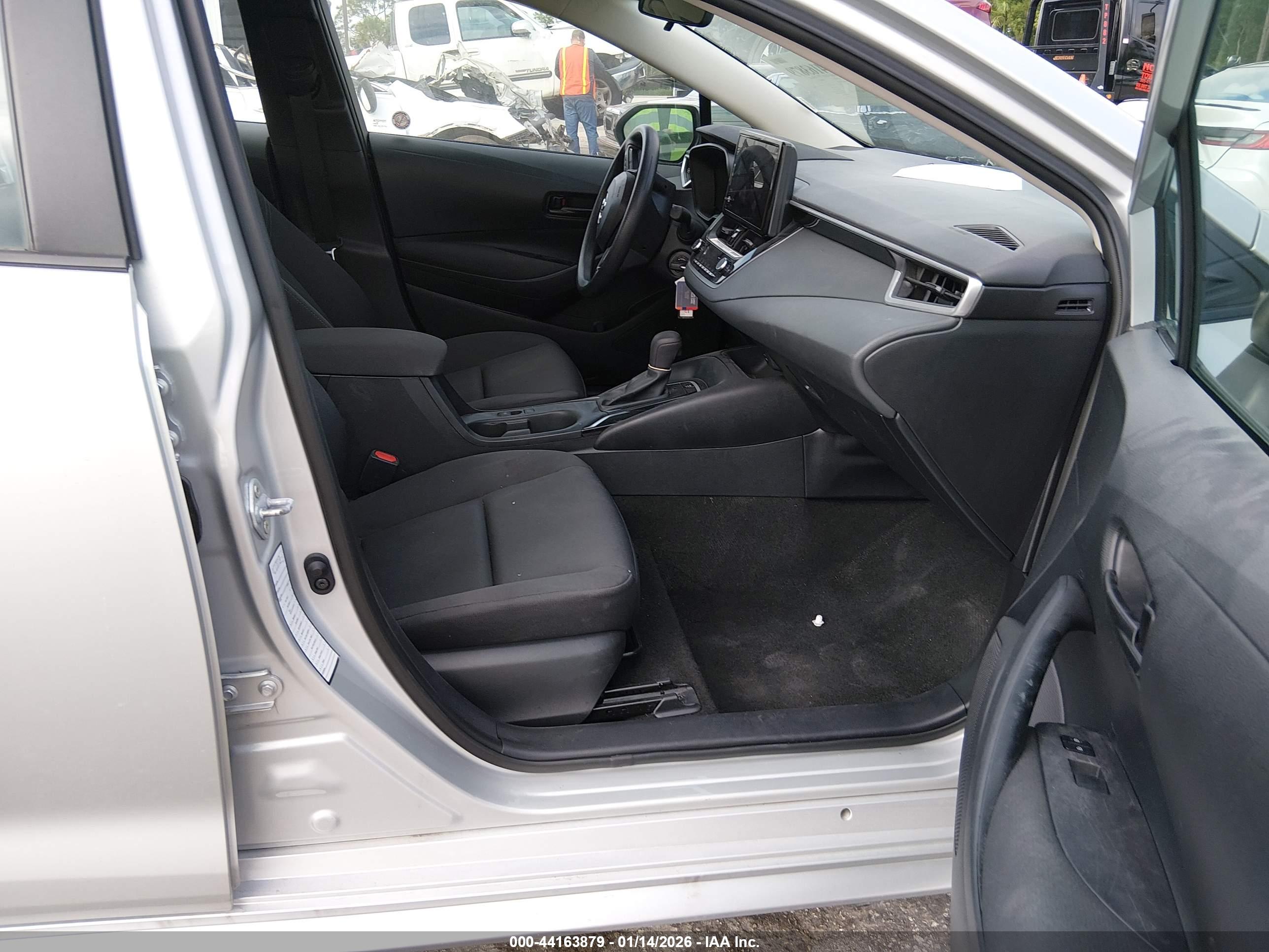TOYOTA COROLLA image 5