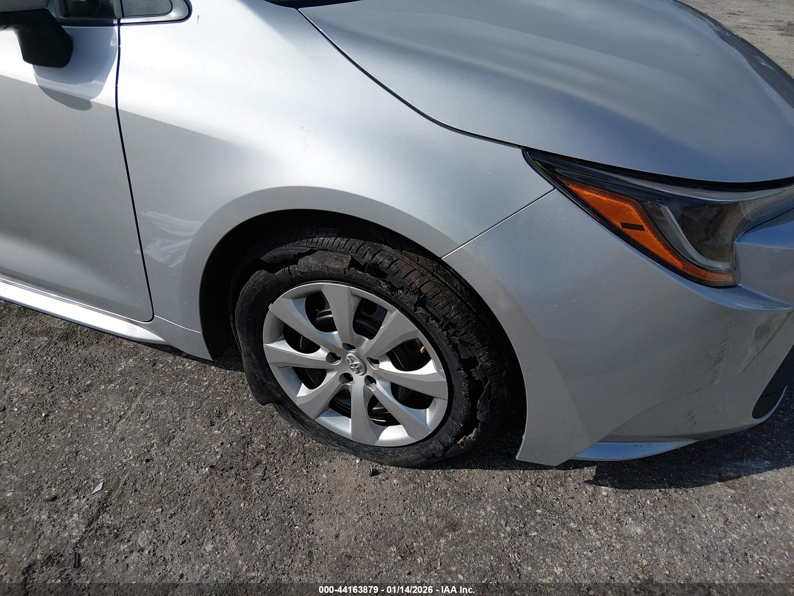 TOYOTA COROLLA image 6