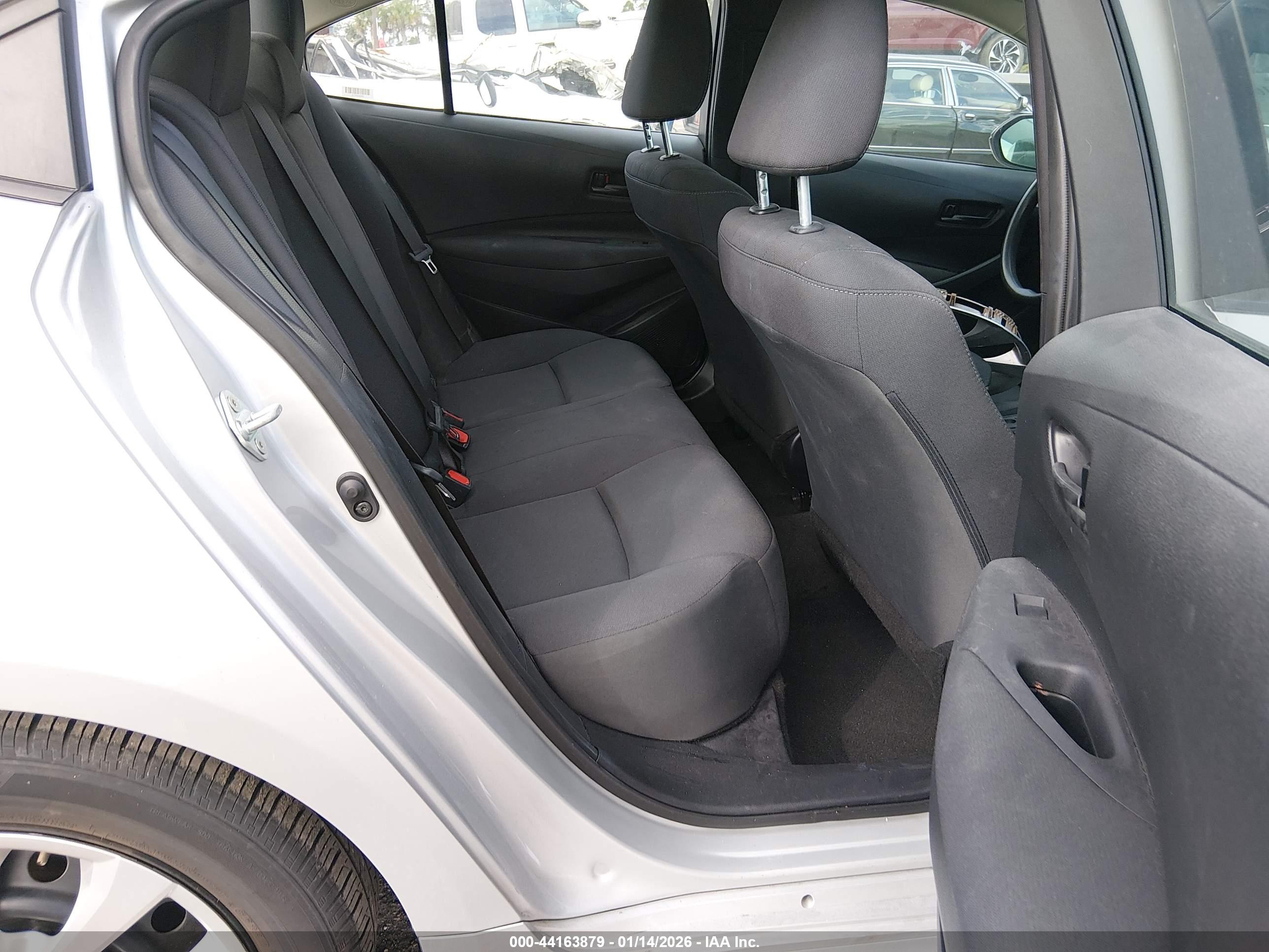 TOYOTA COROLLA image 8