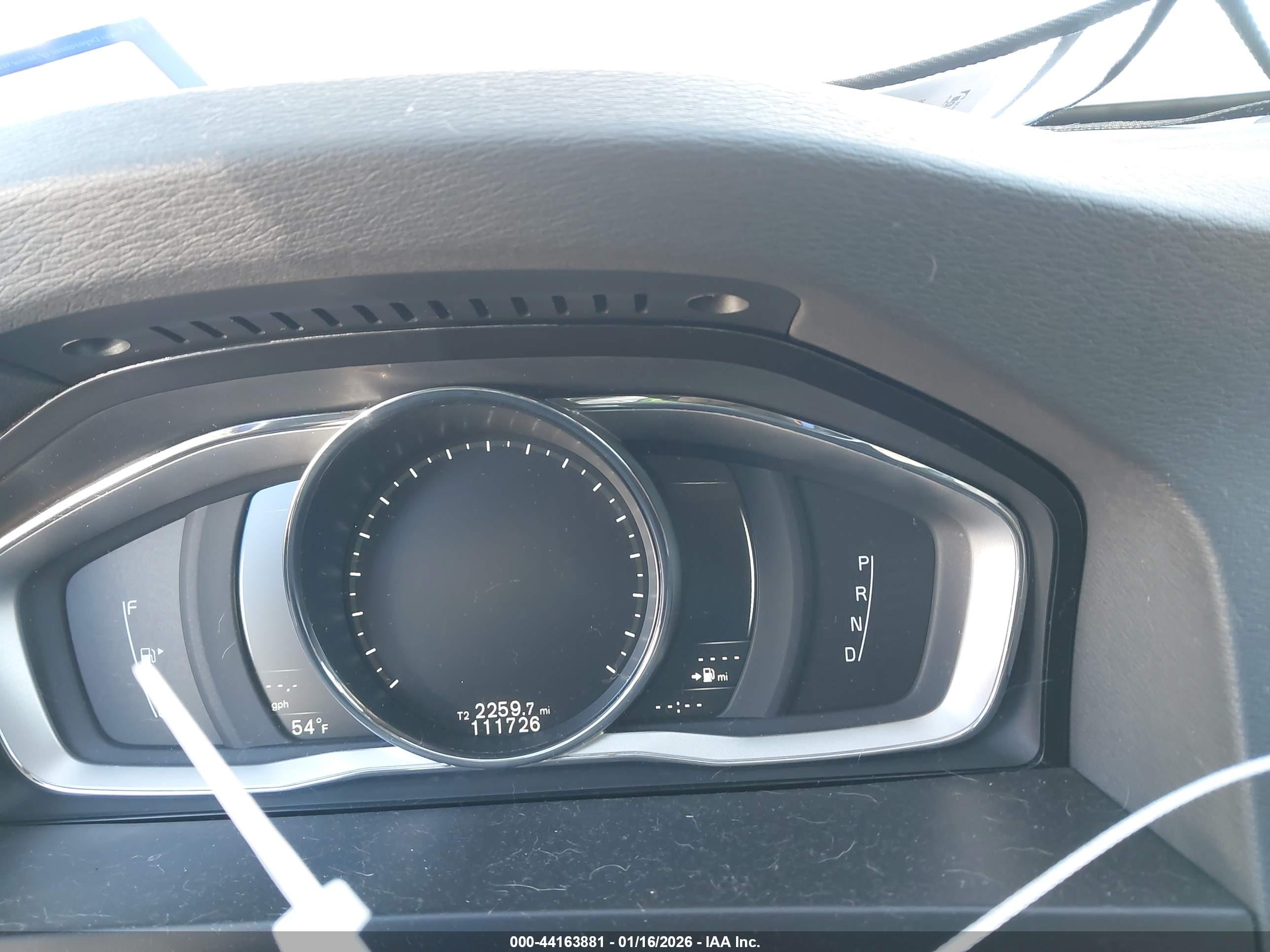 VOLVO S60 image 7