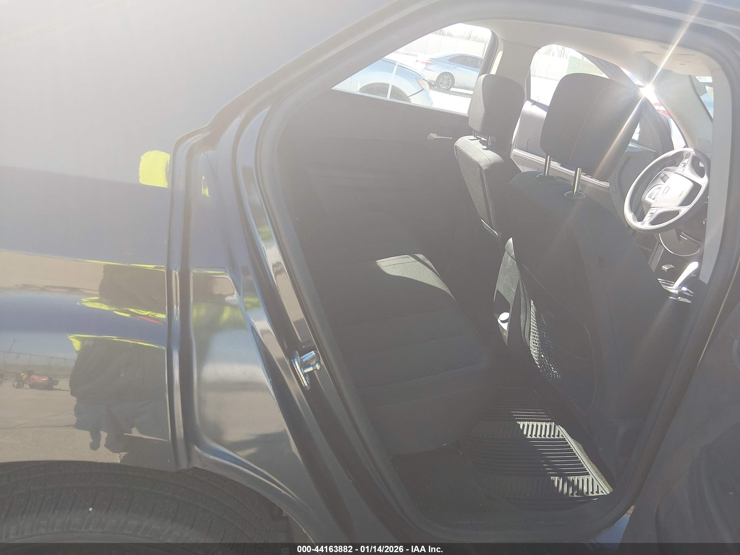 CHEVROLET EQUINOX image 8