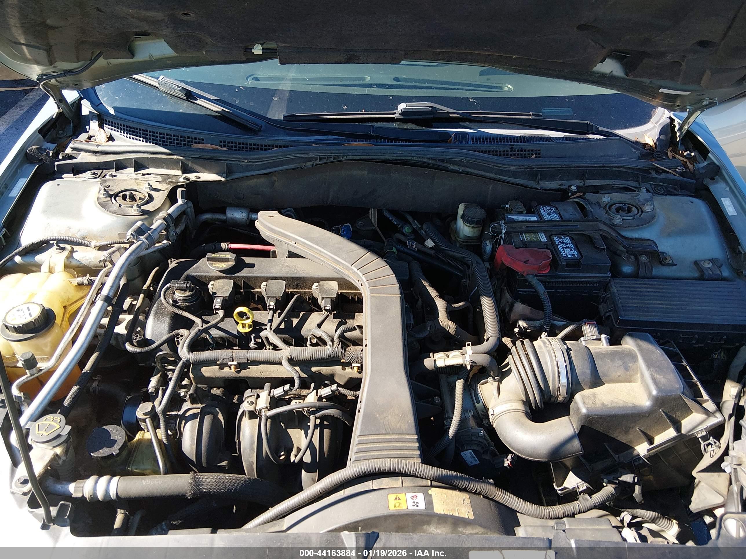 FORD FUSION image 10