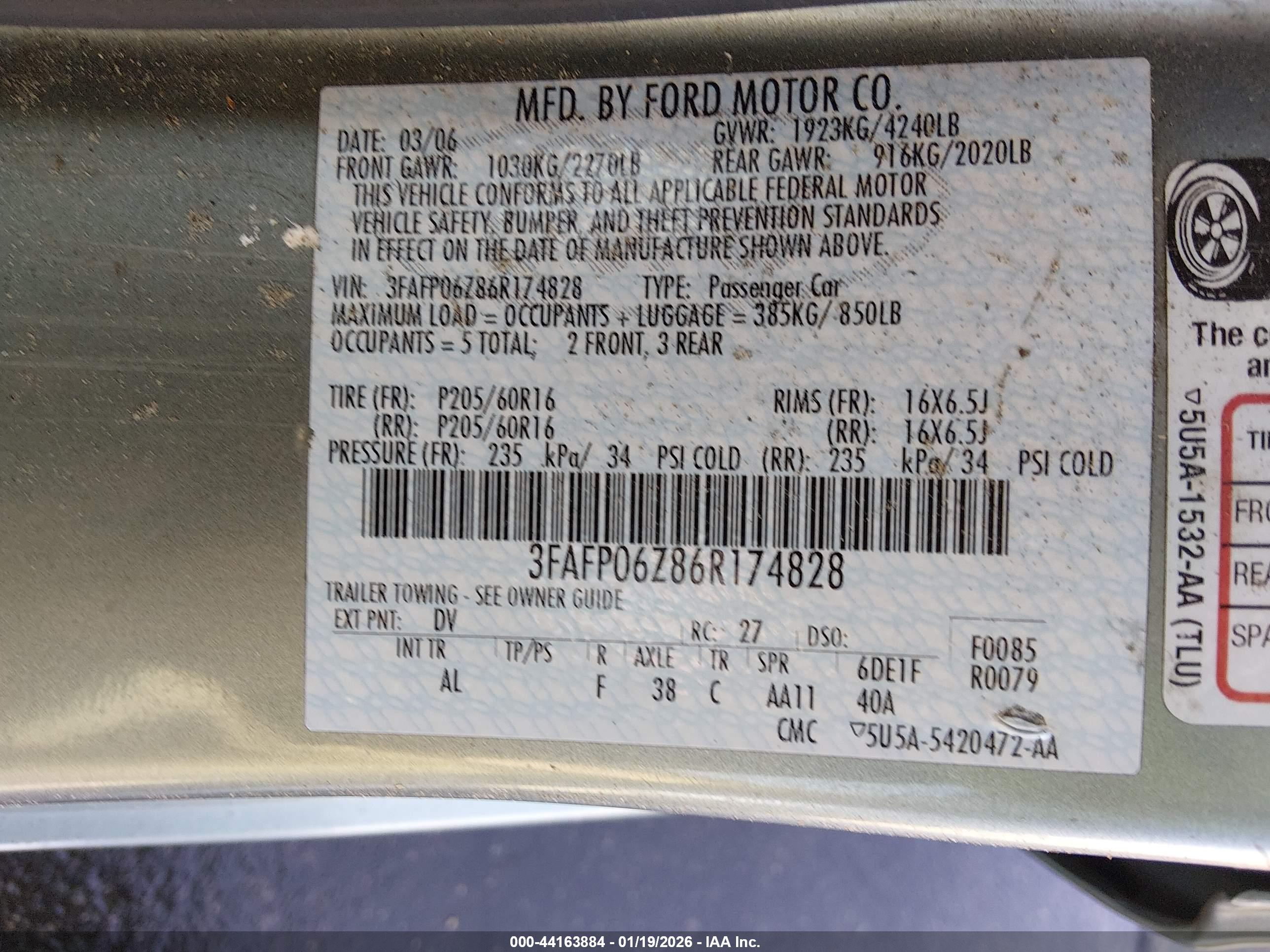 FORD FUSION image 9